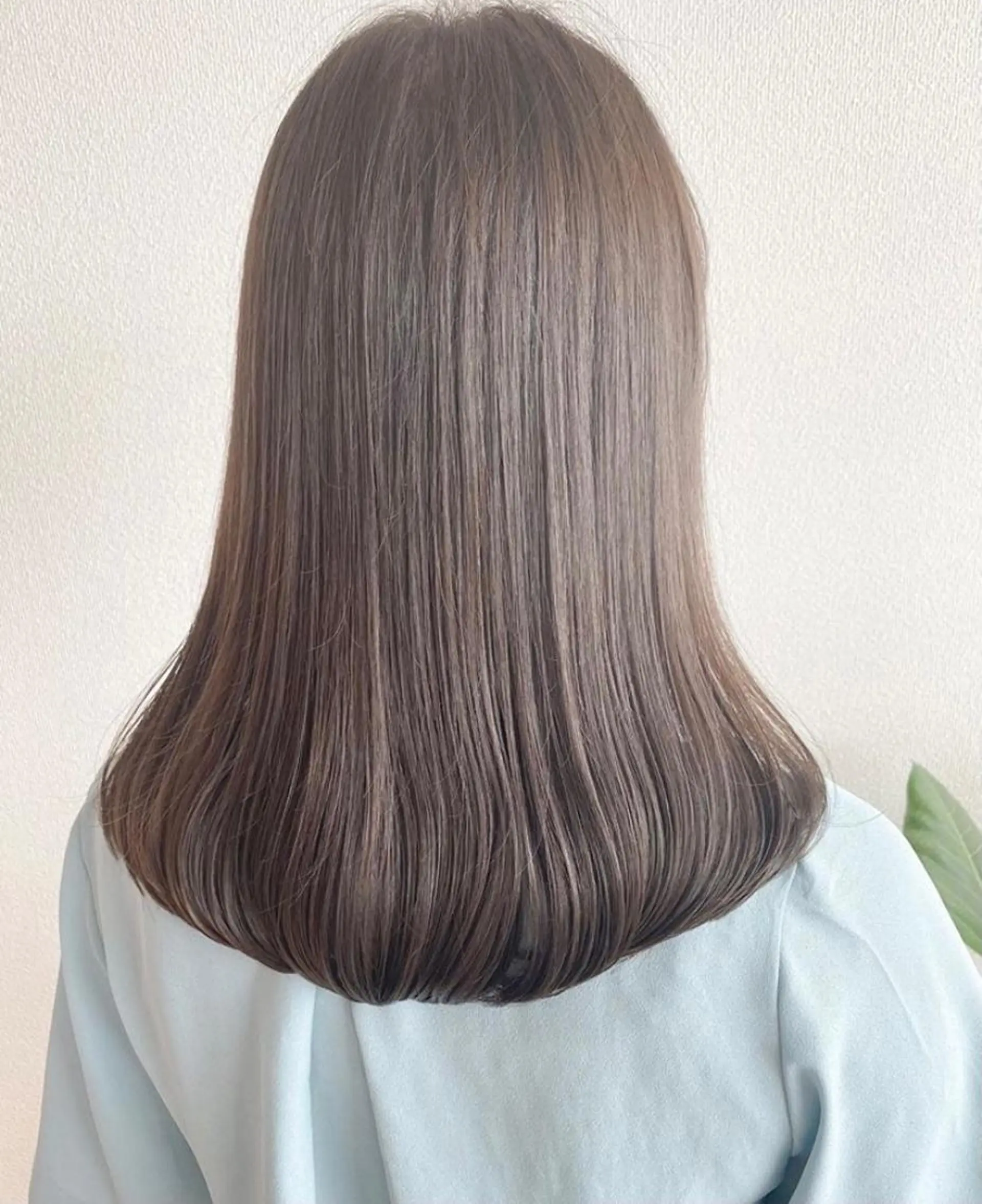 ロング カラー 藤井 貴美子のヘアスタイル
