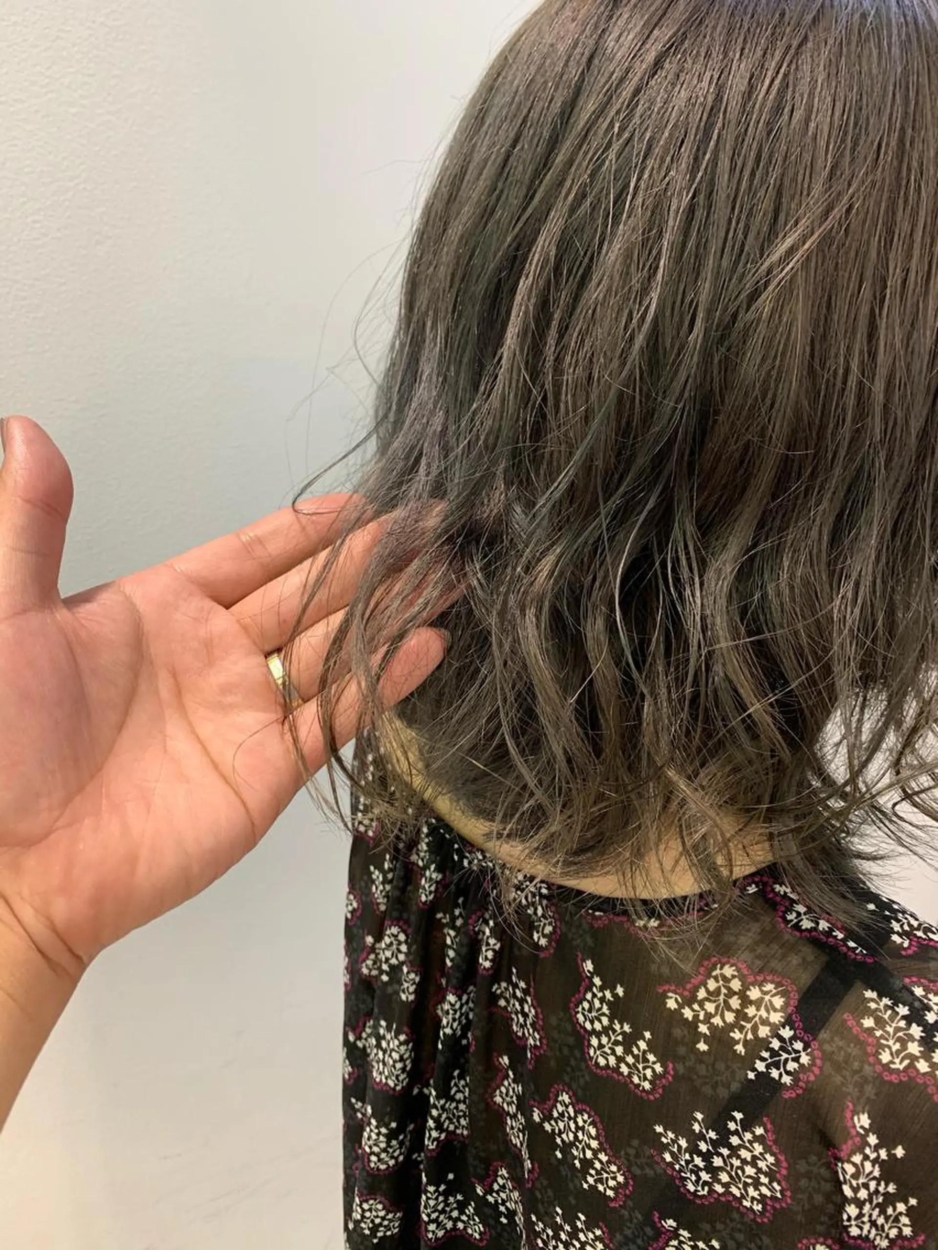 ミディアム カラー パーマ ヘアアレンジ キッズ ネイル マツエク・マツパ 竹井 寛喜のヘアスタイル