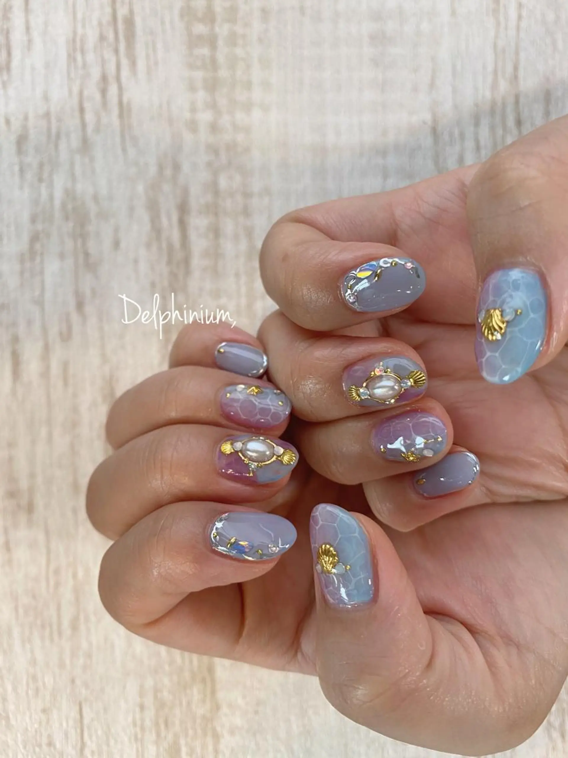 ネイル ハンドネイル 岡本 友恵のネイルデザイン