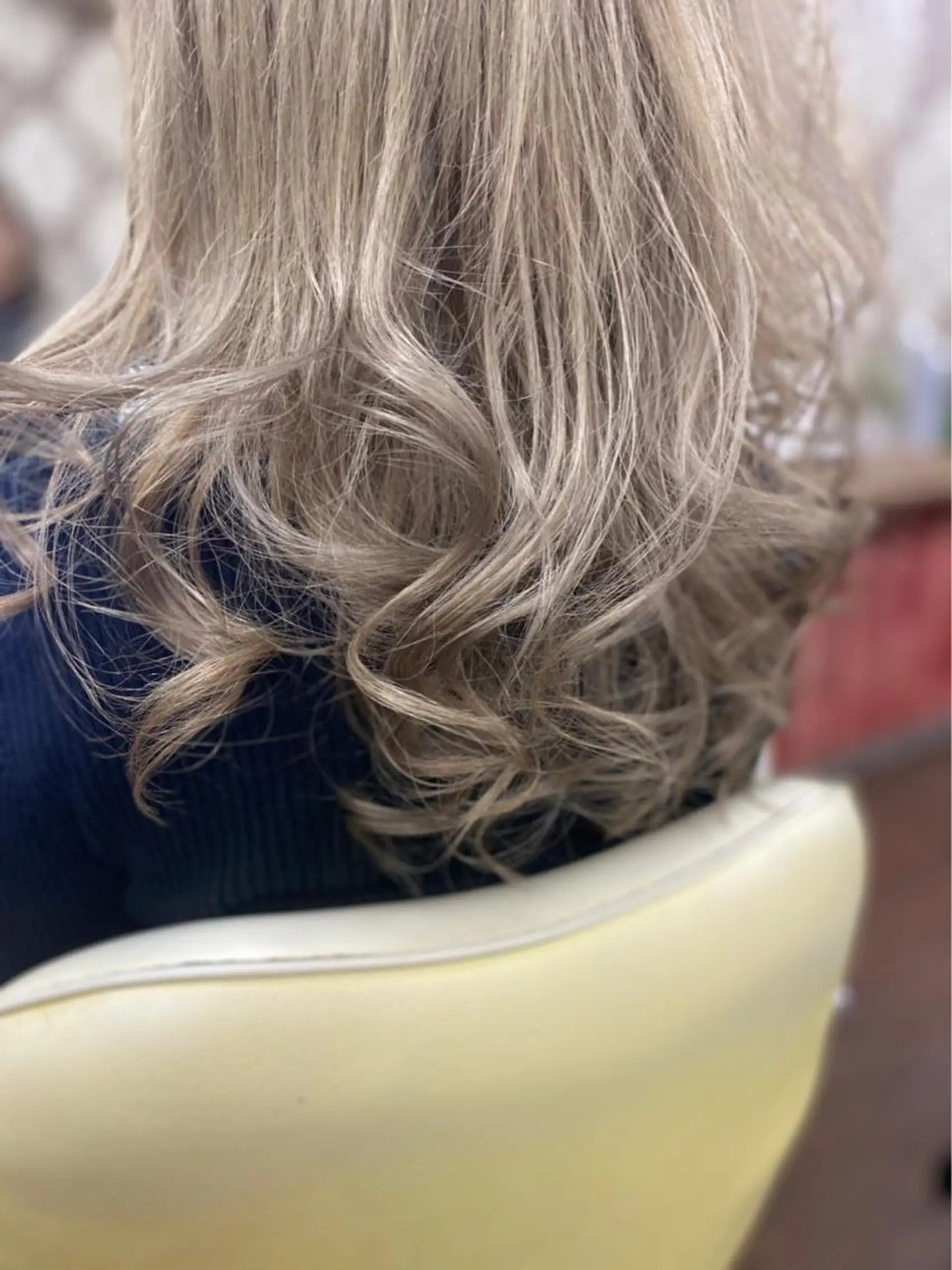 ミディアム シールエクステ エクステ カット ヘアカラー トリートメント Relaxation Saljuのヘアスタイル