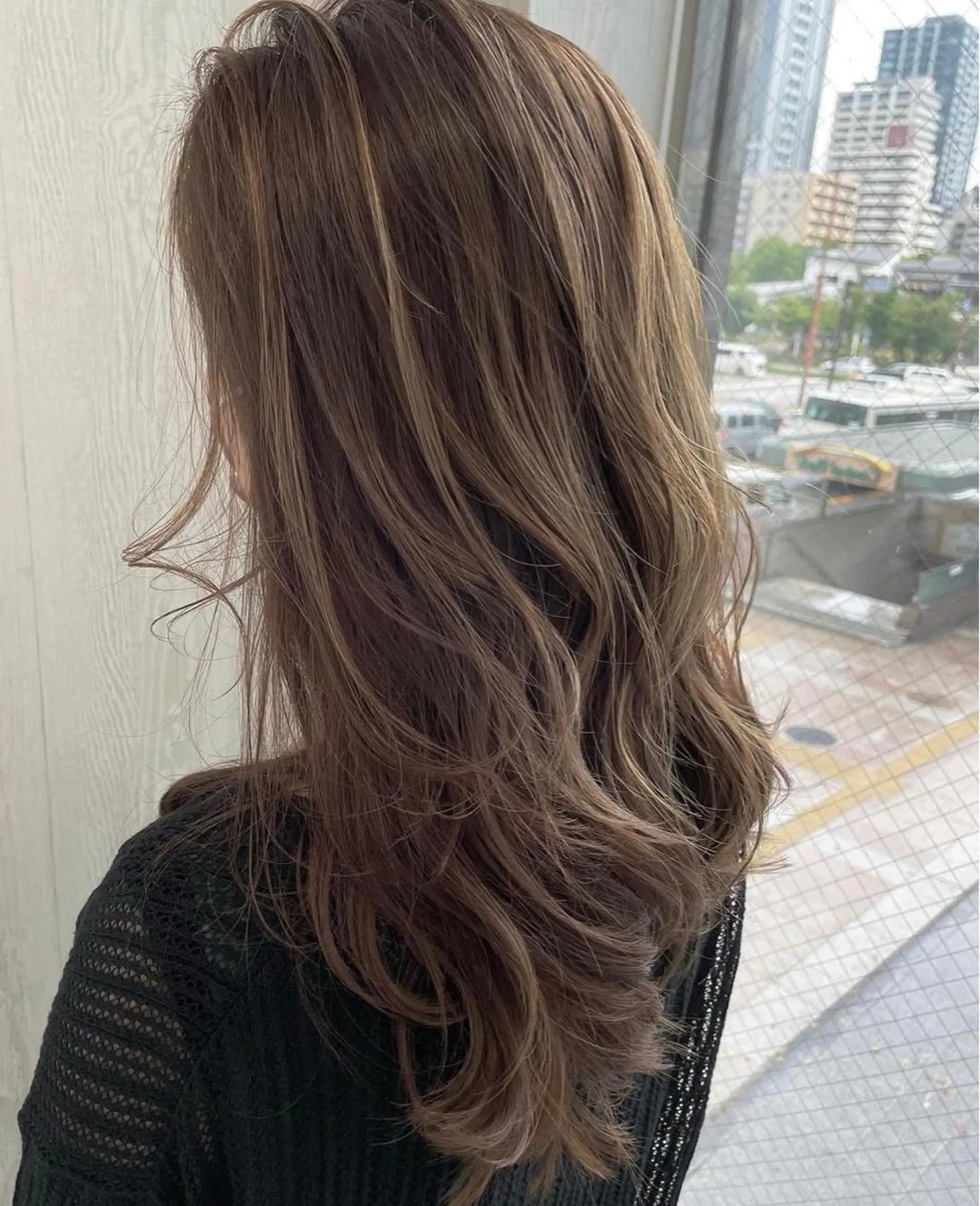 ロング カラー アッシュ ベージュカラー 透明感カラー ハイライトカラー ミルキーベージュ ヘアカラー トリートメント 河合秀明/ショート /ボブ/レイヤーのヘアスタイル