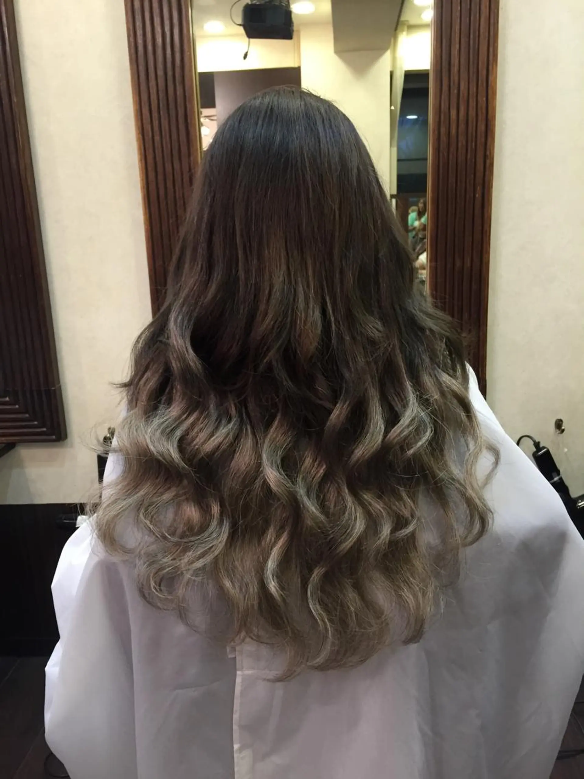 カラー グラデーションカラー ていねい技術No.1 🌈諏訪 健太のヘアスタイル