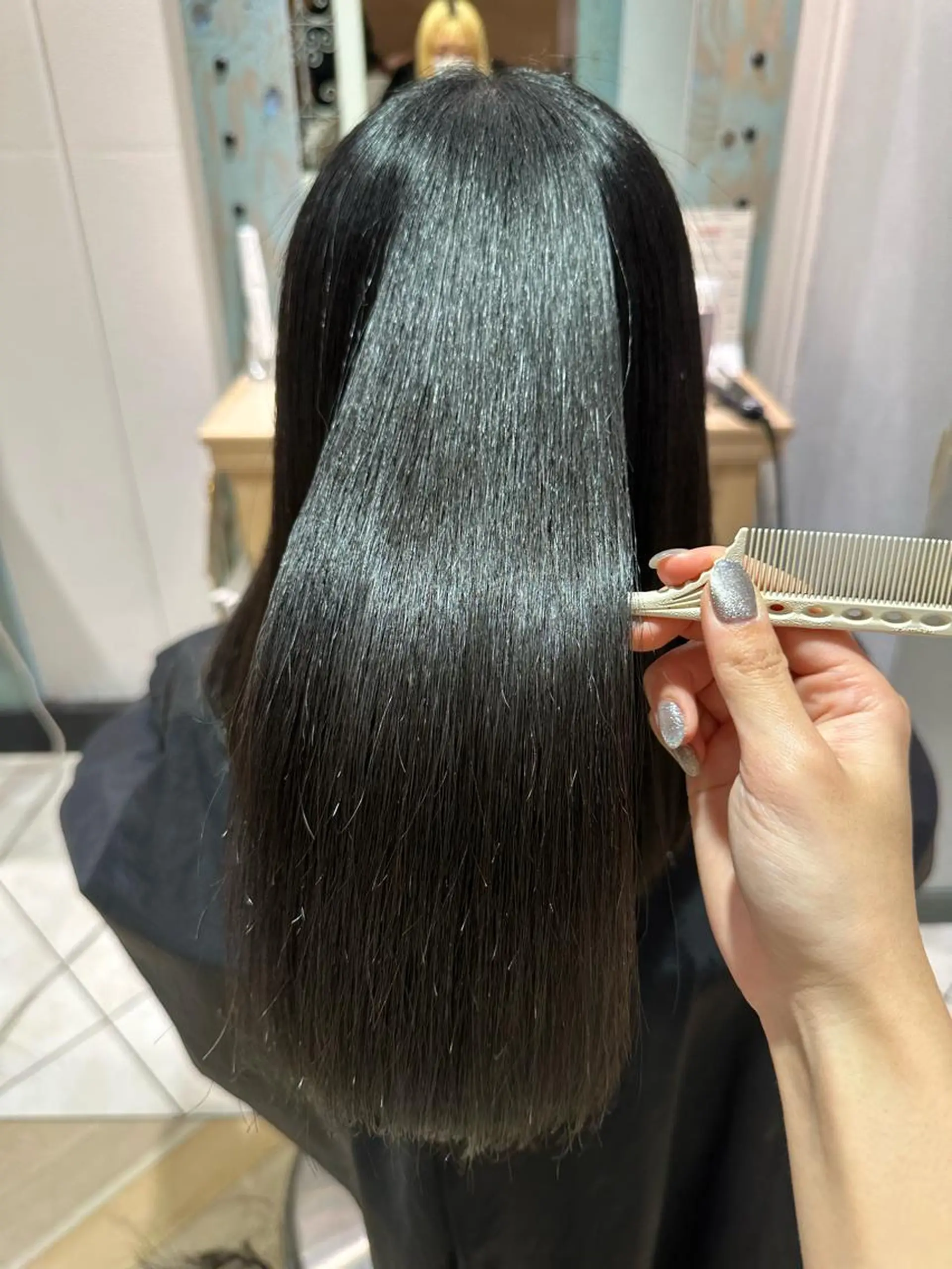 ロング パーマ 縮毛矯正 トリートメント 酒井 里穂のヘアスタイル