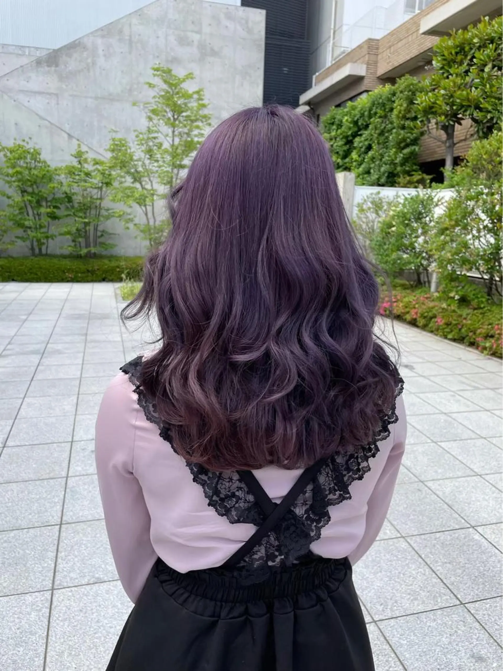 ロング カラー ヘアアレンジ アッシュ アッシュグレー アッシュグレージュ バレイヤージュ ミストバング Bob＆ハイトーン 専門家CHIHIROのヘアスタイル