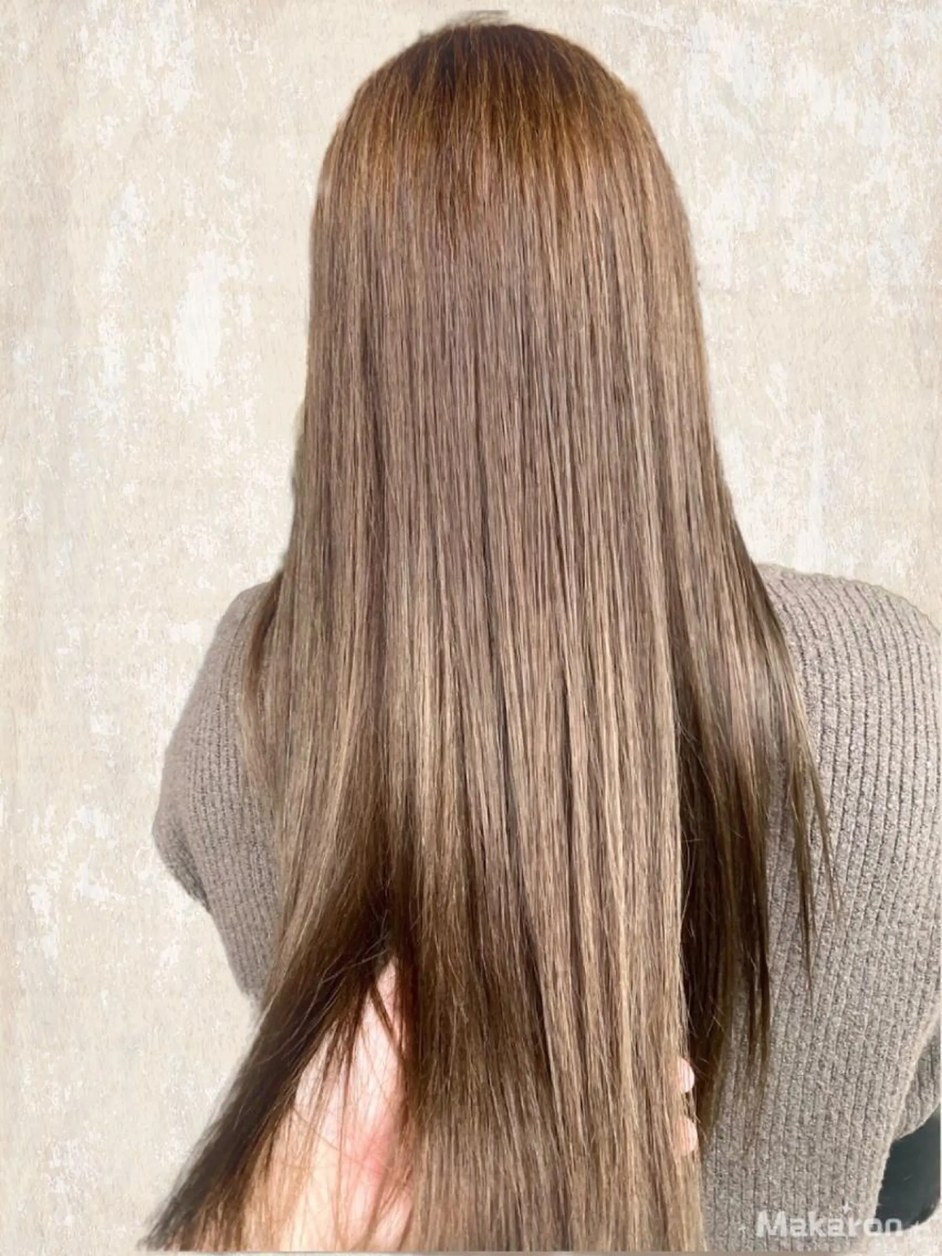 ロング カラー ベージュカラー グレージュ ミルクティーベージュ hair works raptureのヘアスタイル