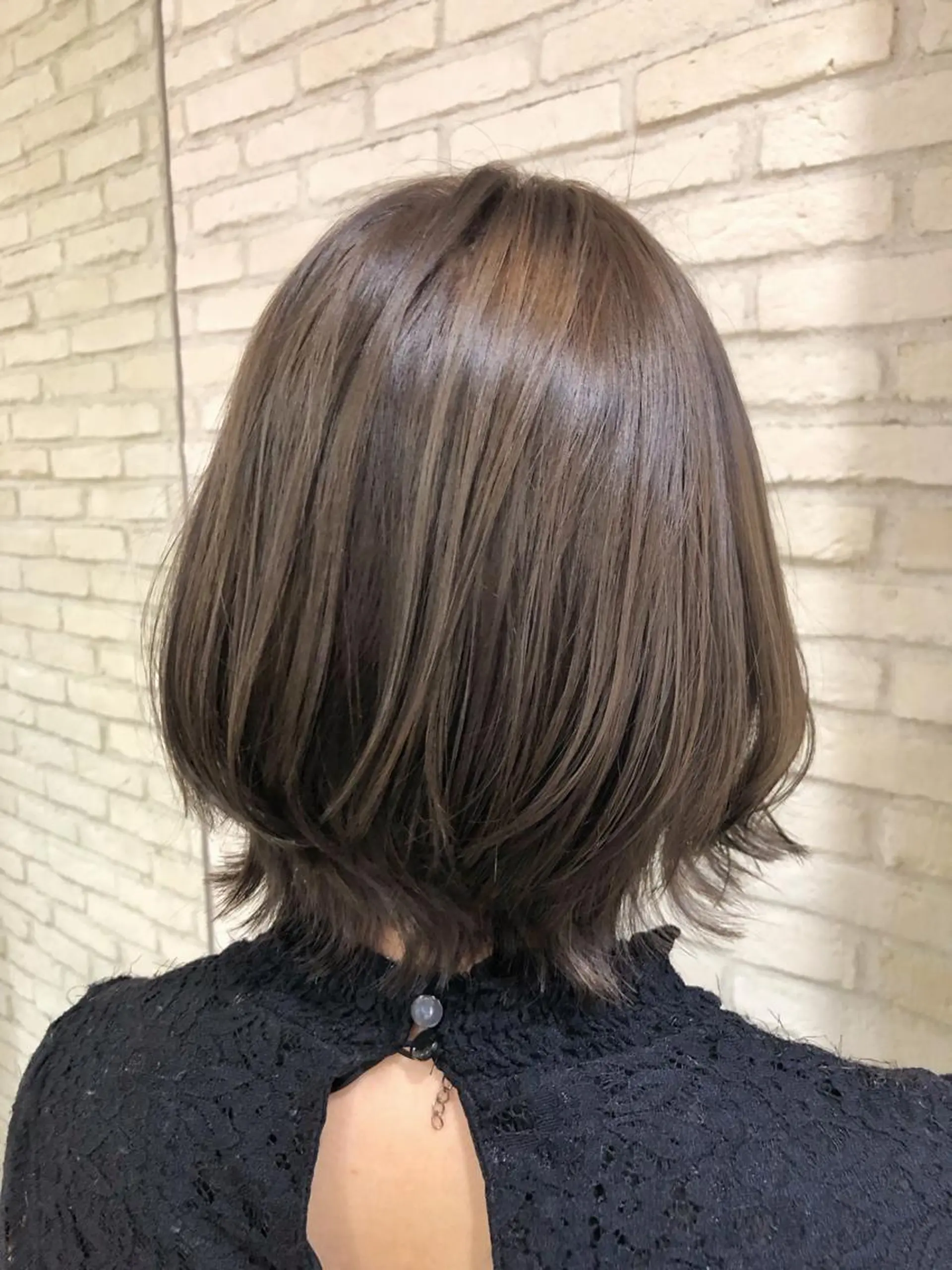 ショート カラー グレージュ ハイライトカラー ハイライト ウルフカット oggi +KENJE所属・大平 美沙のヘアスタイル