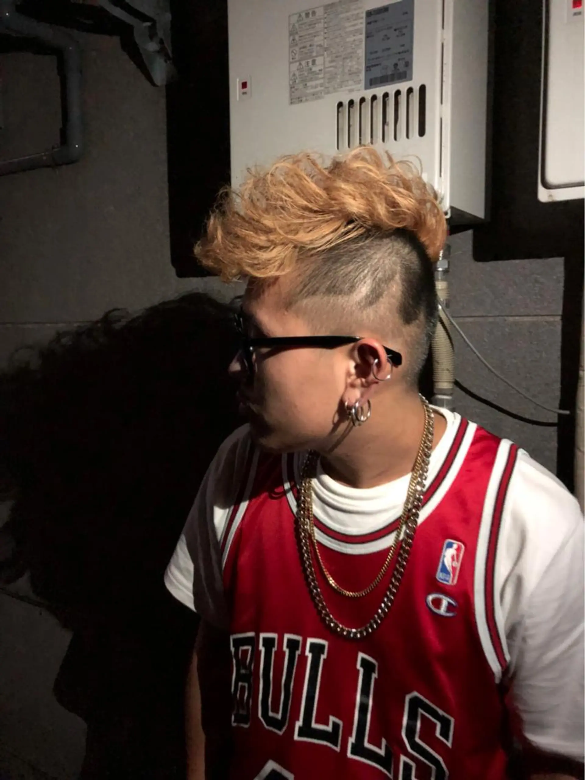 メンズ メンズブリーチ 糟谷 慈英のヘアスタイル