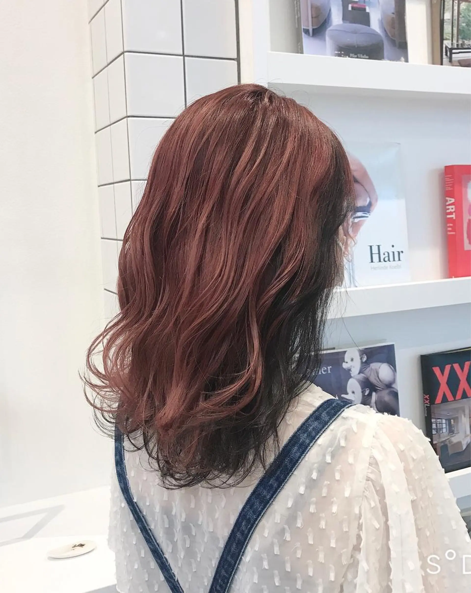 ミディアム カラー ミストバング 黒髪  フェイスフレーミング インナーカラー オレンジ 髙橋 かすみのヘアスタイル