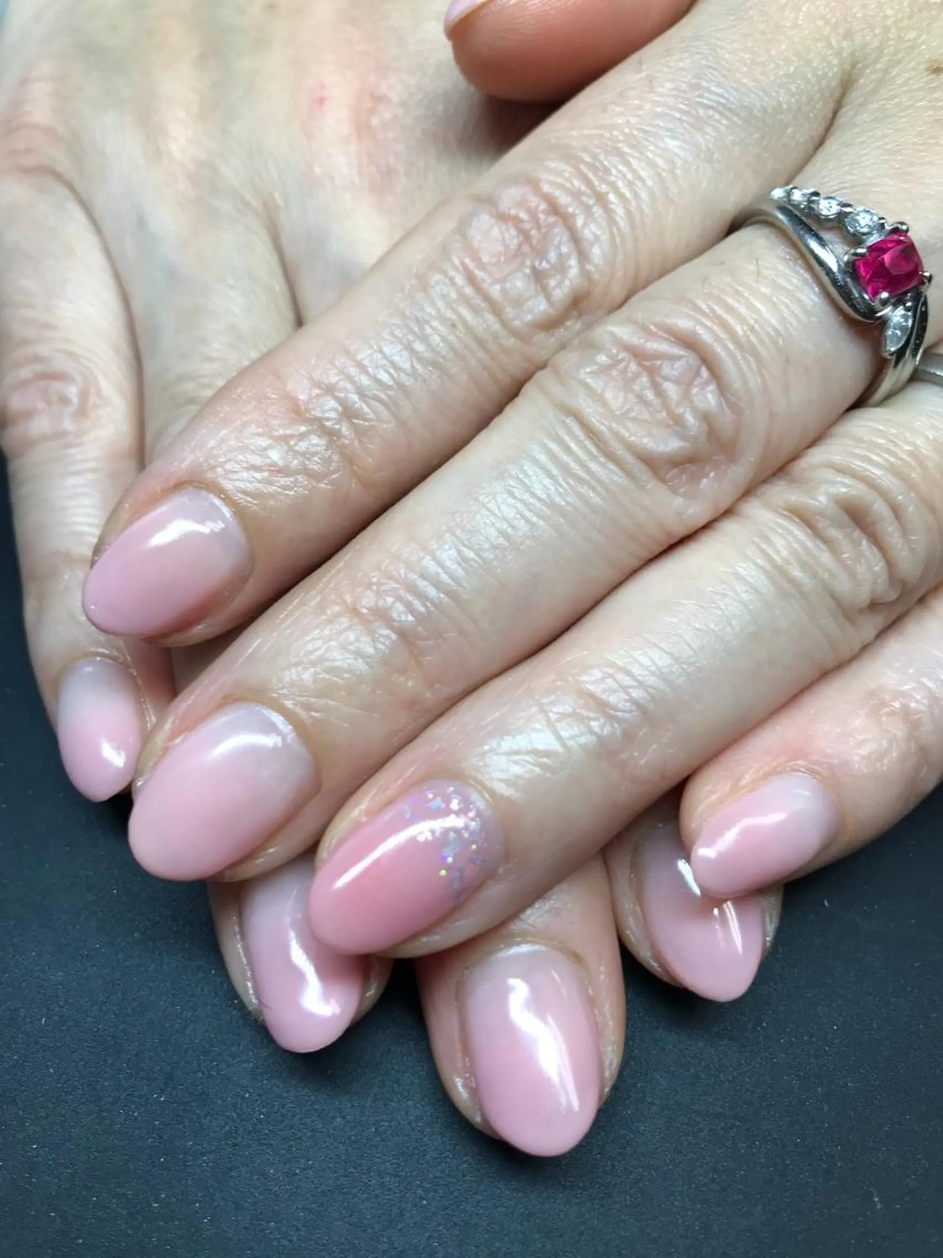 ネイル ハンドネイル みんなの店所属・仲谷 つかさのエステ・リラクイメージ