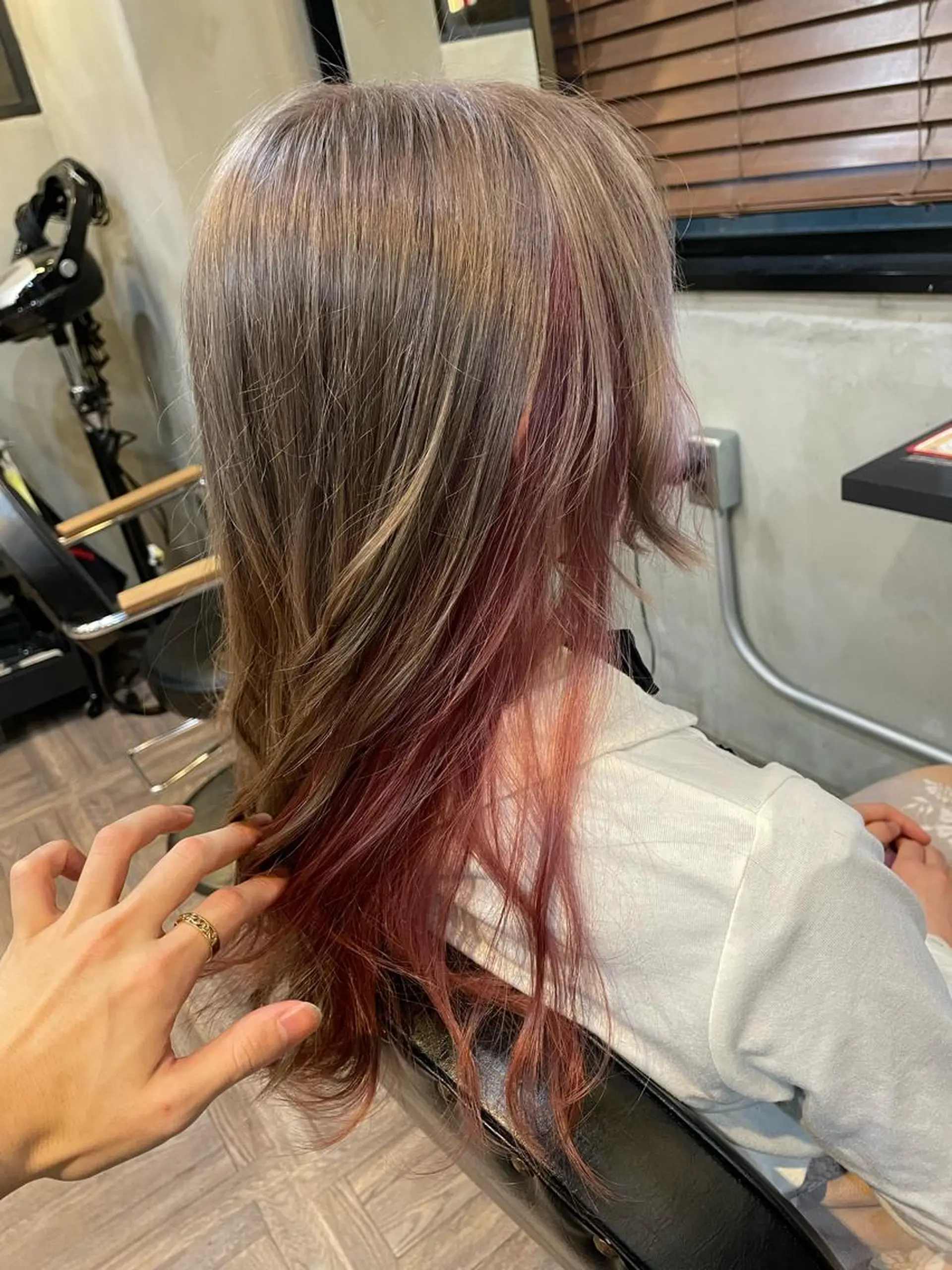 ロング カラー ピンクカラー La fith 店長 城谷颯人のヘアスタイル
