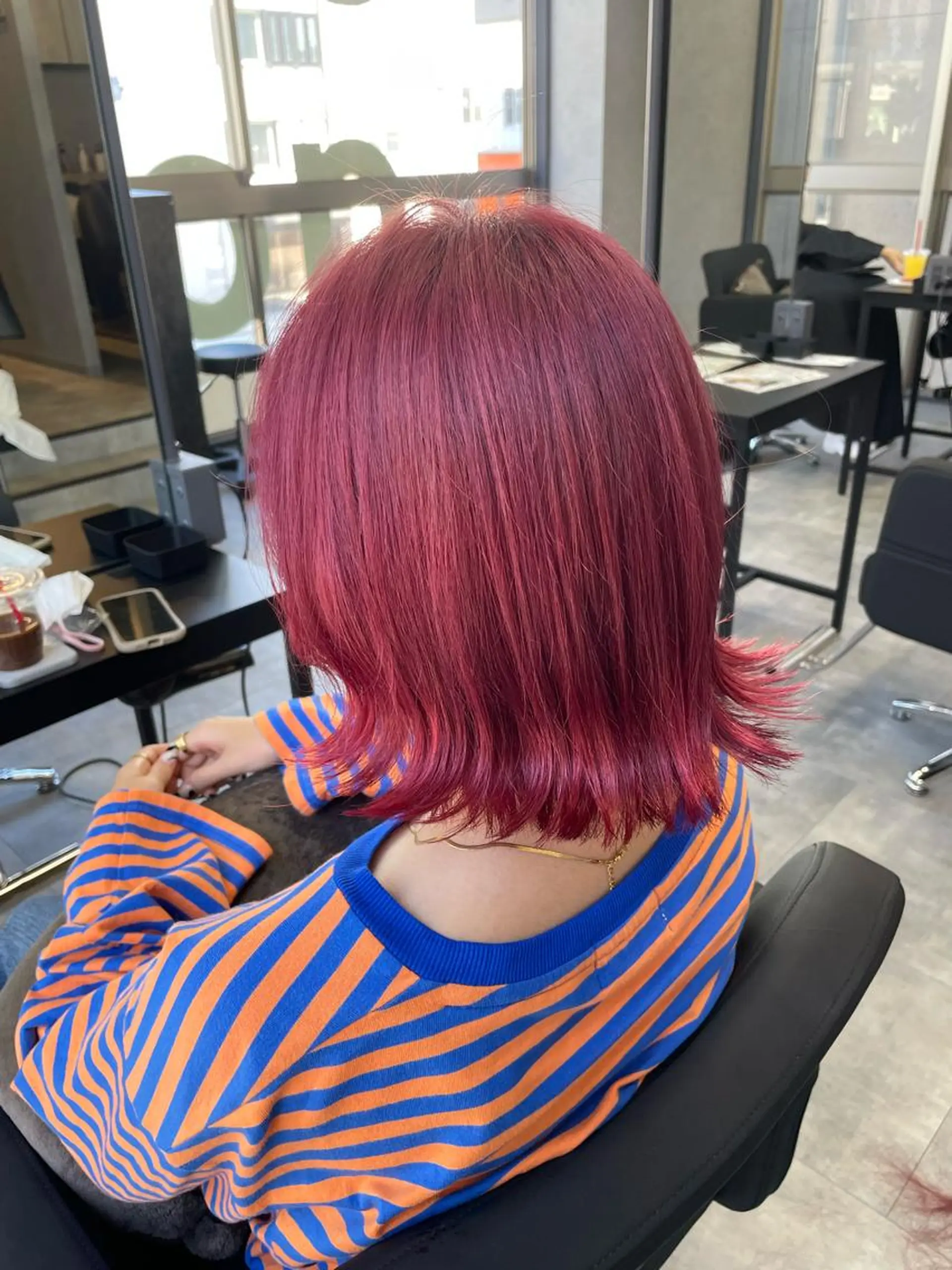ショート カラー ルビー バイオレットカラー サブリナシュシュ所属・朝倉 海斗のヘアスタイル