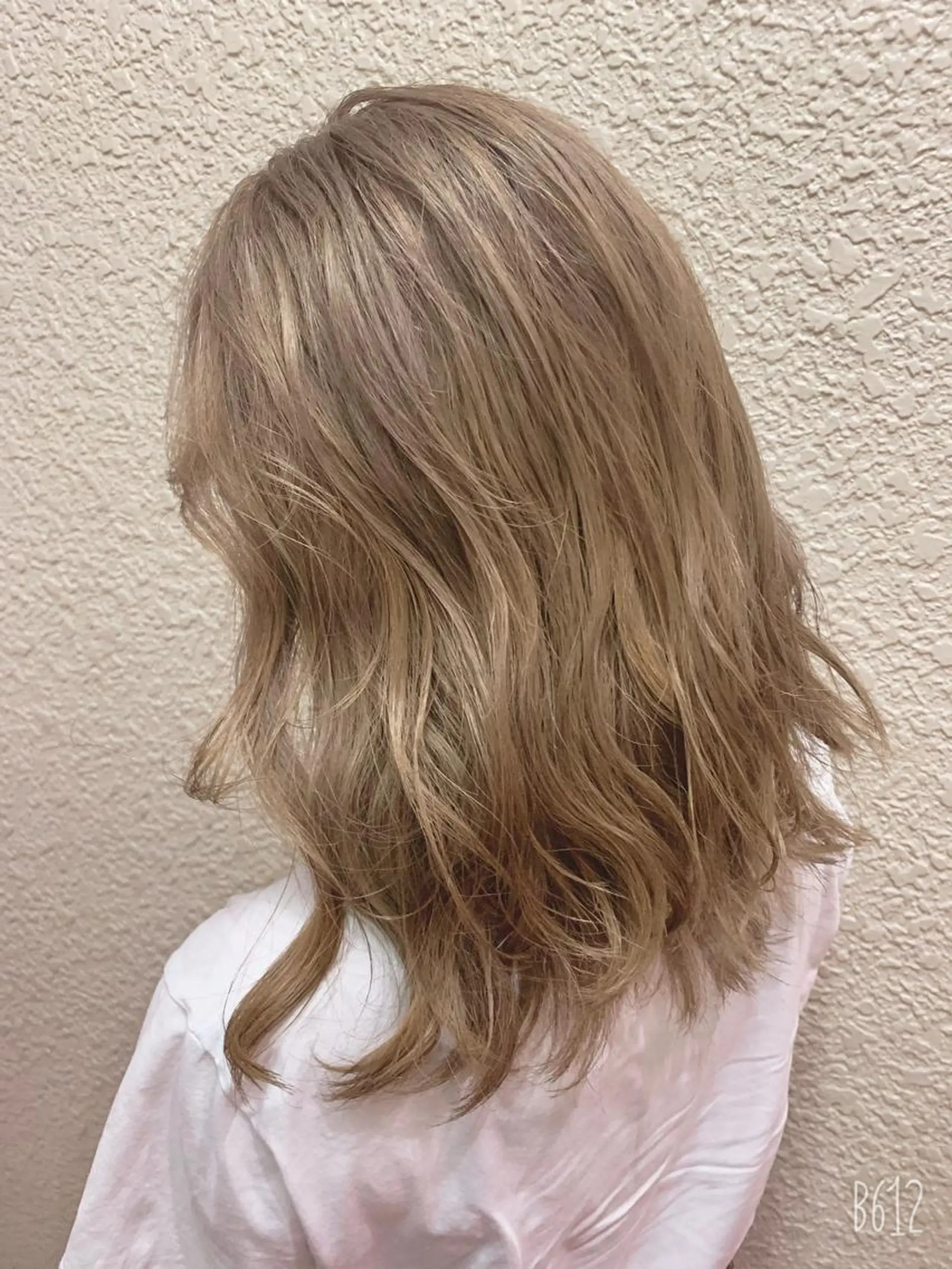 セミロング ミルクティーブラウン 🟤TAP🟤 木曳野　金沢店のヘアスタイル