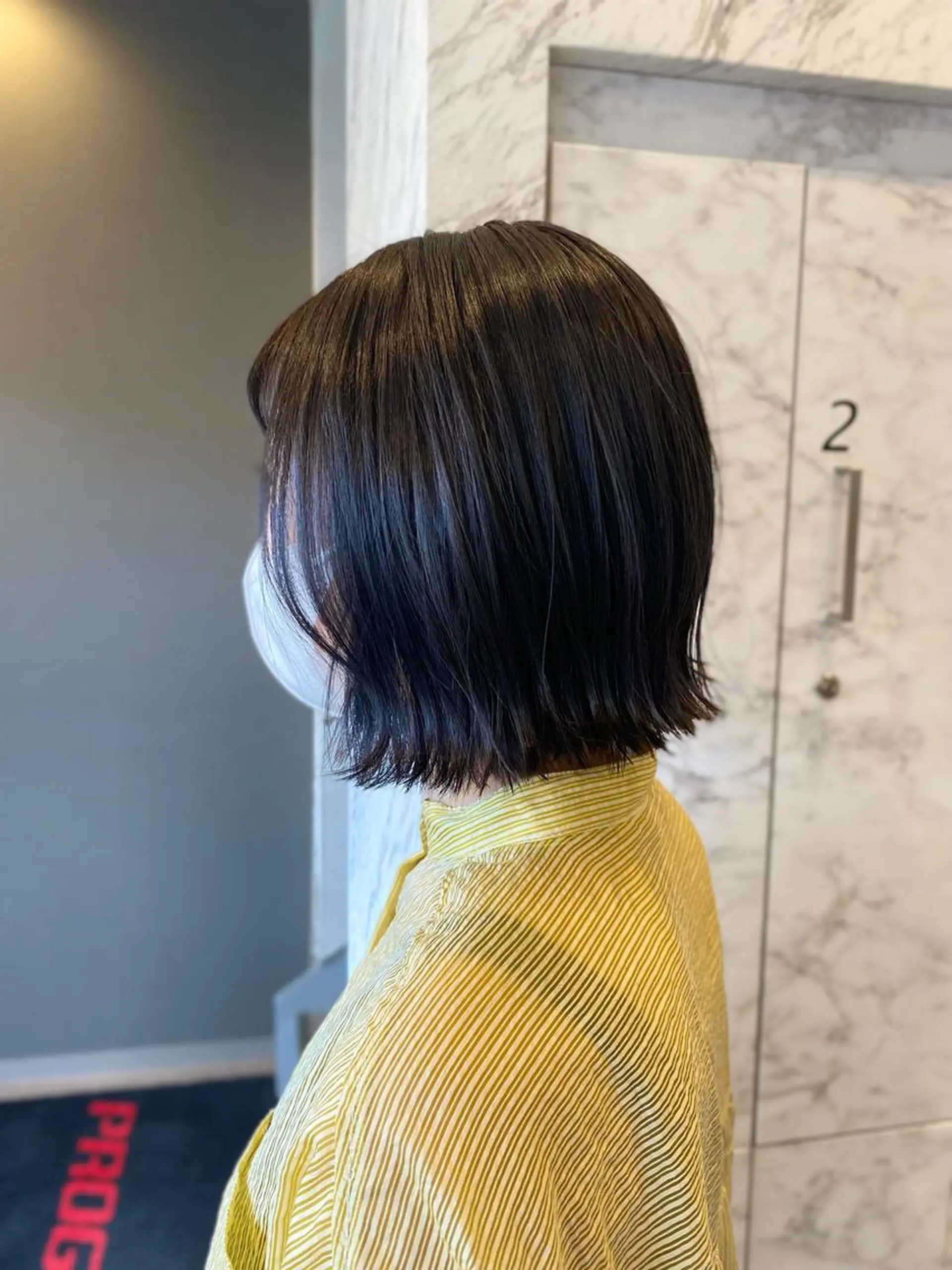 ミディアム 切りっぱなしボブ ボブ カット 矢部 萌深のヘアスタイル