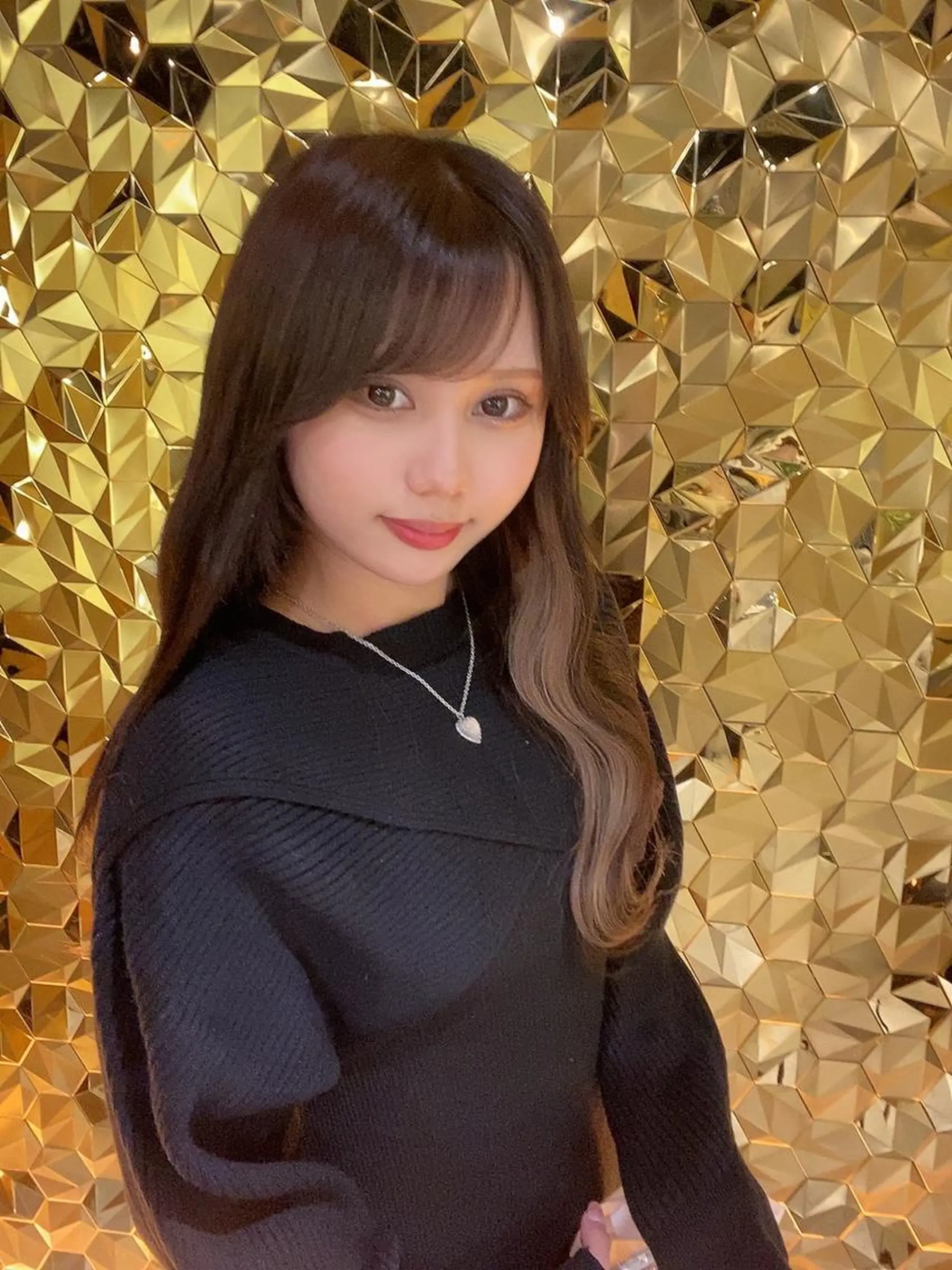 ロング アールバイニーナ所属・R by NINA アールバイニーナのヘアスタイル