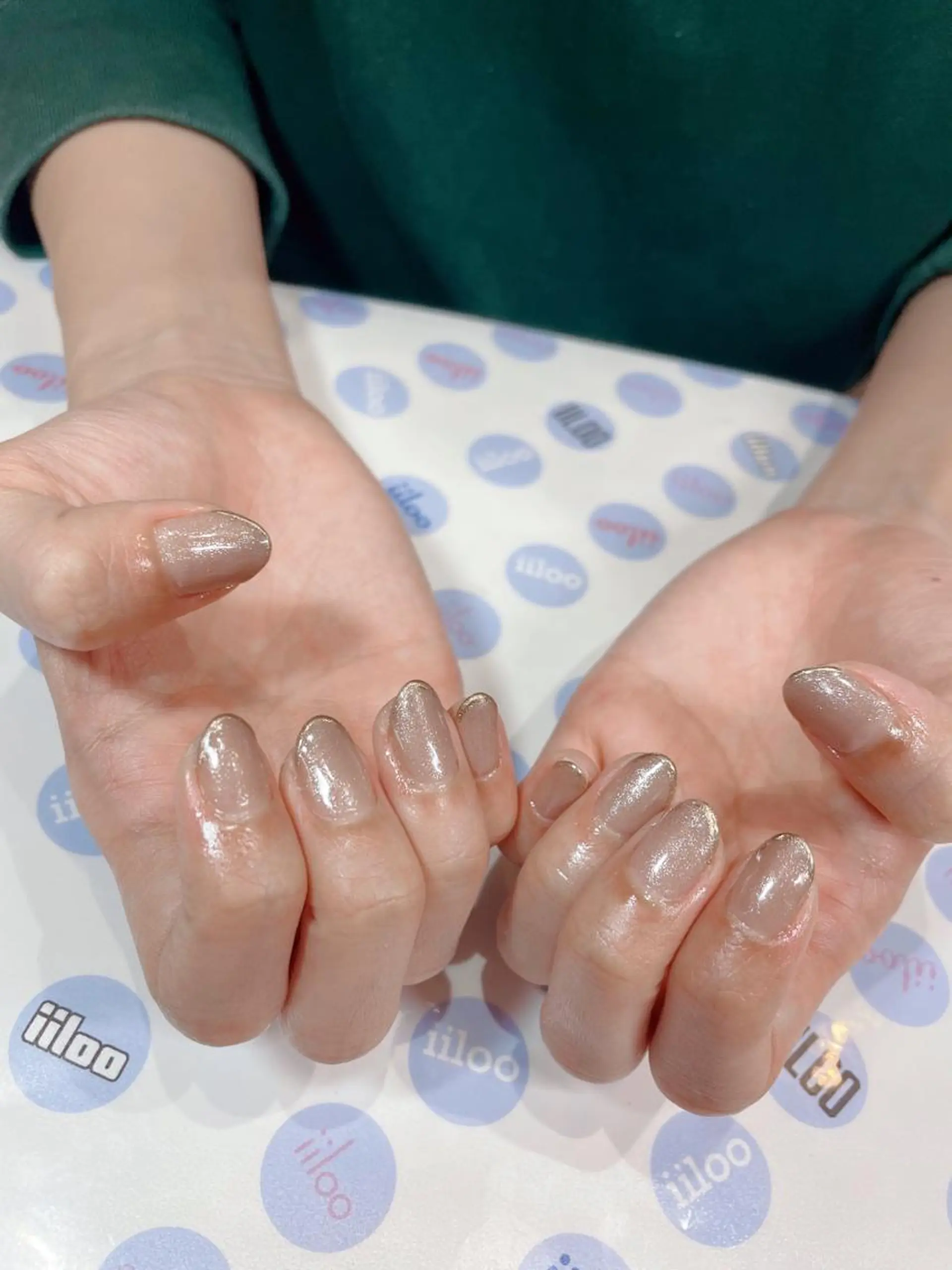 ネイル iiloo aromaworksのネイルデザイン