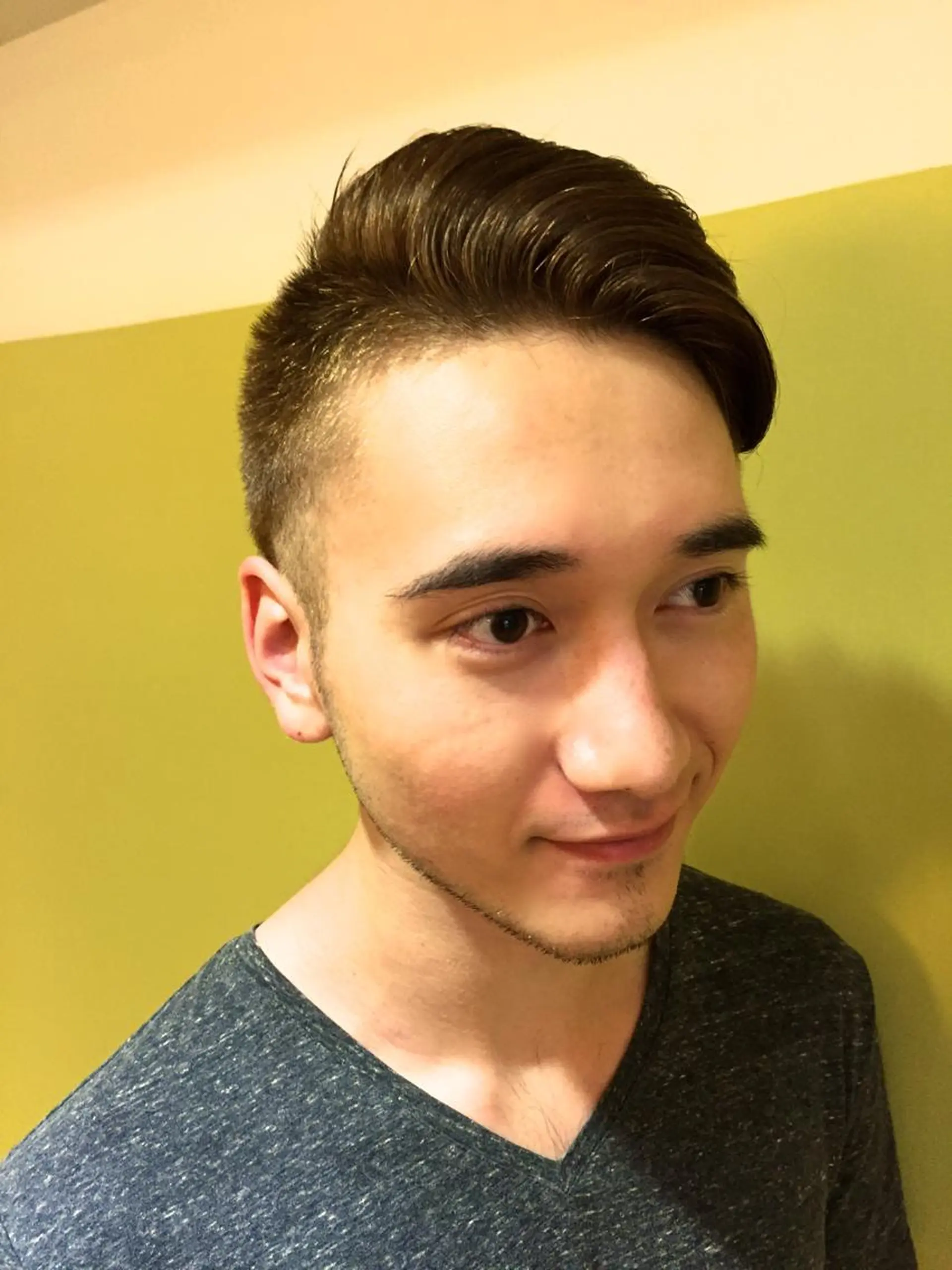 ショート メンズ カット 鬼頭 洋吏のヘアスタイル