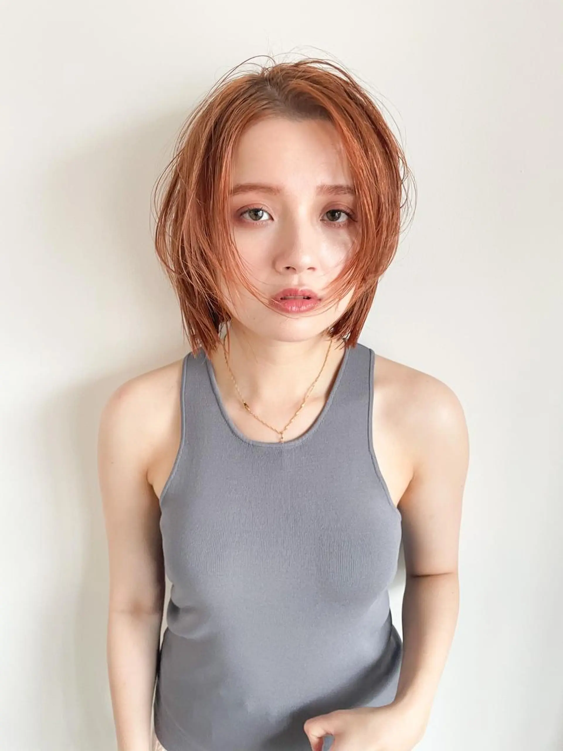 ミディアム カラー アディクシーカラー ブリーチ ブロンド ブルーカラー ハイライトカラー カット ヘアカラー トリートメント CEINE＋ officialのヘアスタイル