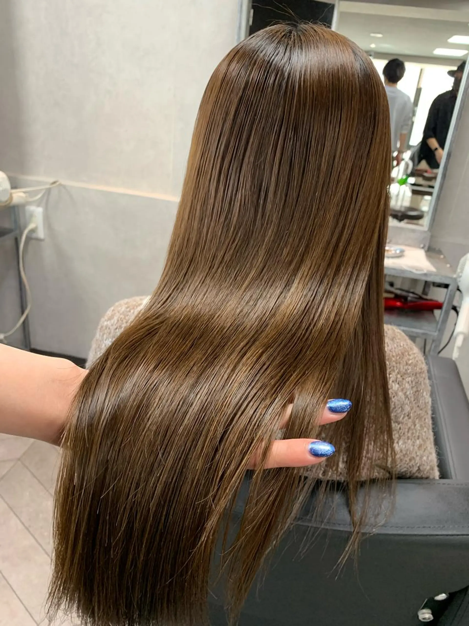 セミロング 縮毛矯正 縮毛矯正 est hair 池袋西口所属・♡派手髪カラー♡ 🅝🅐🅝🅐のヘアスタイル