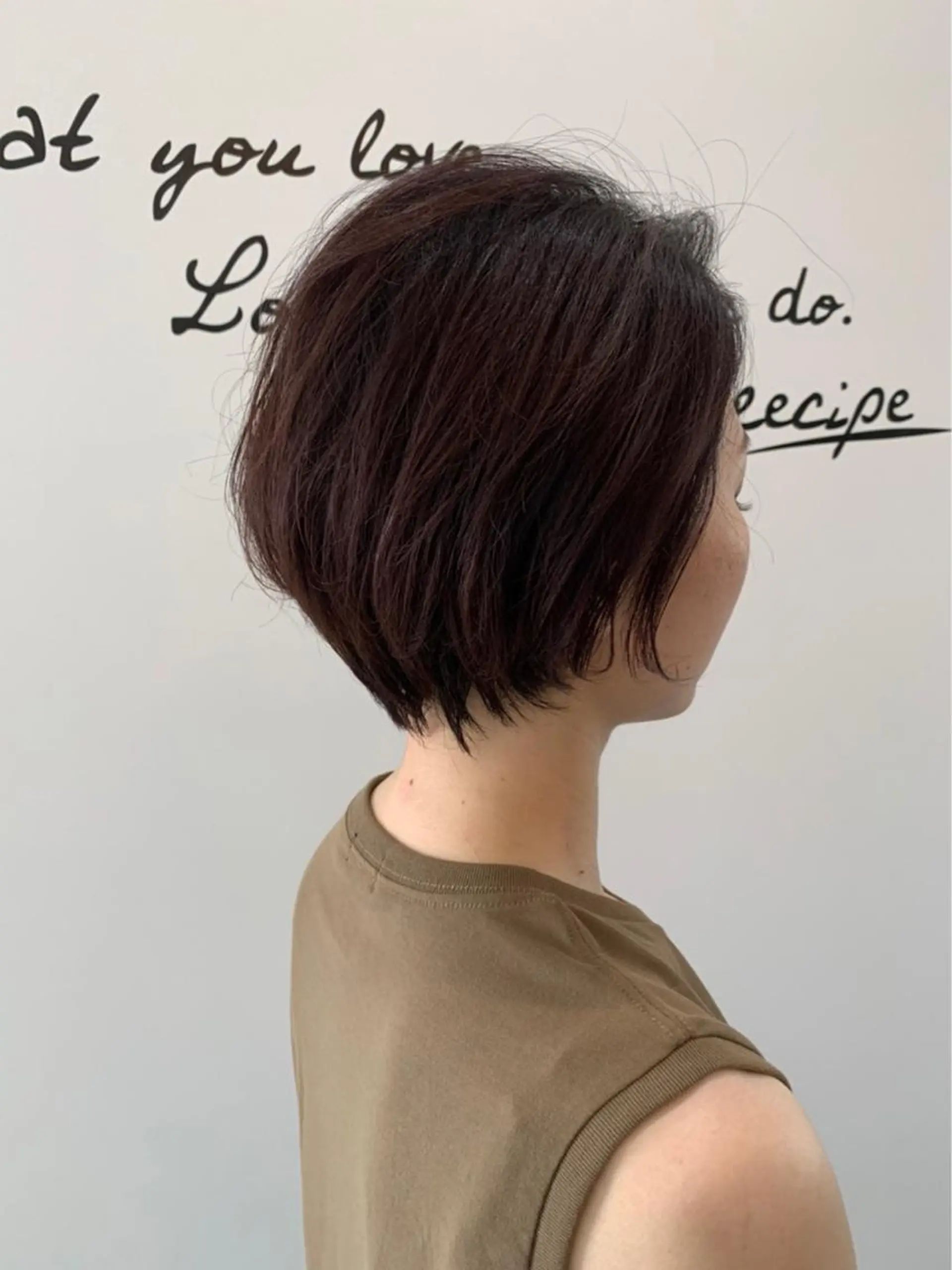 ショート カット ヘアカラー 明石 歩樹のヘアスタイル