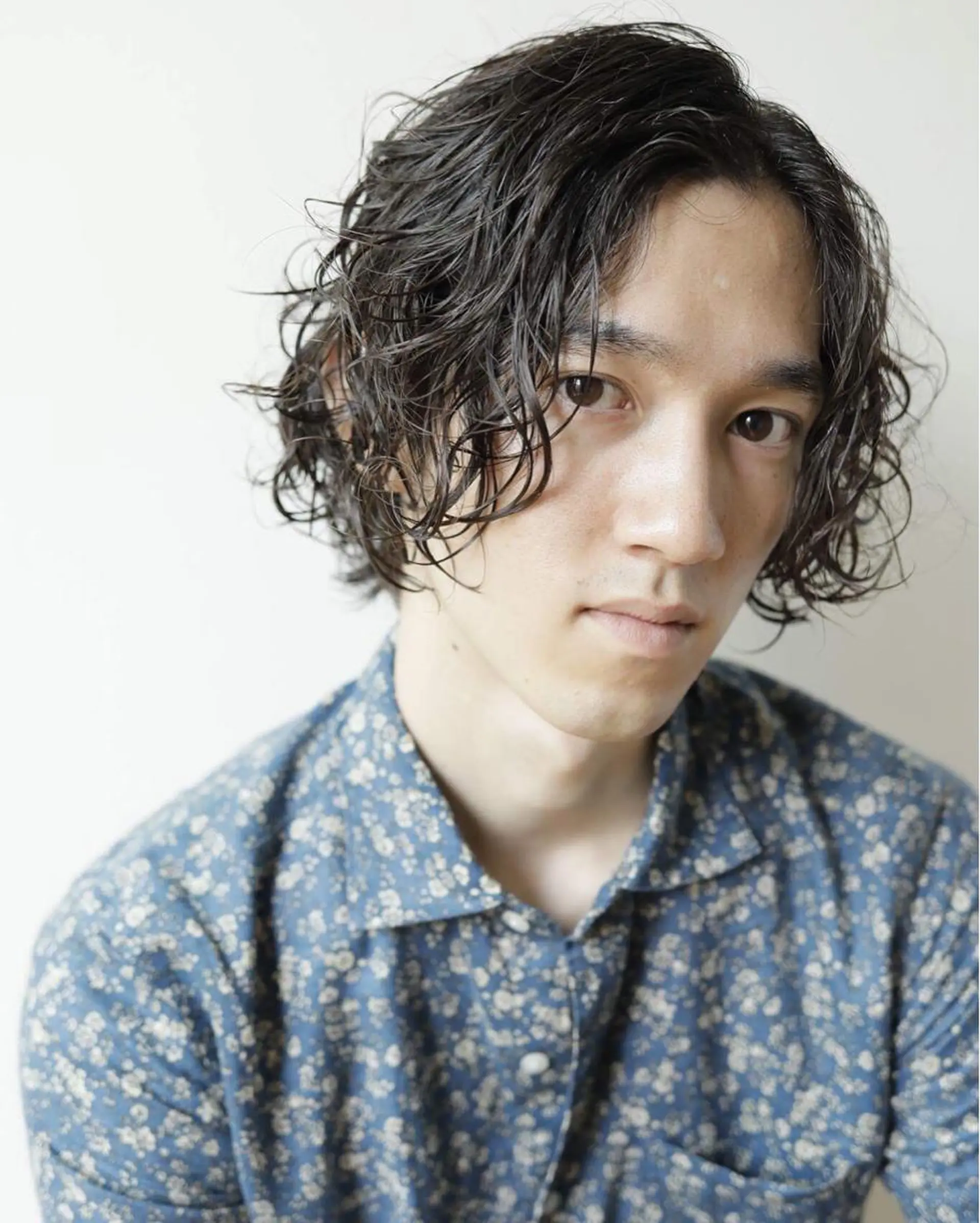 ミディアム パーマ メンズ ミディアムパーマ メンズパーマ カット パーマ ヘアセット メンズ特化 パーマ/オザワのヘアスタイル