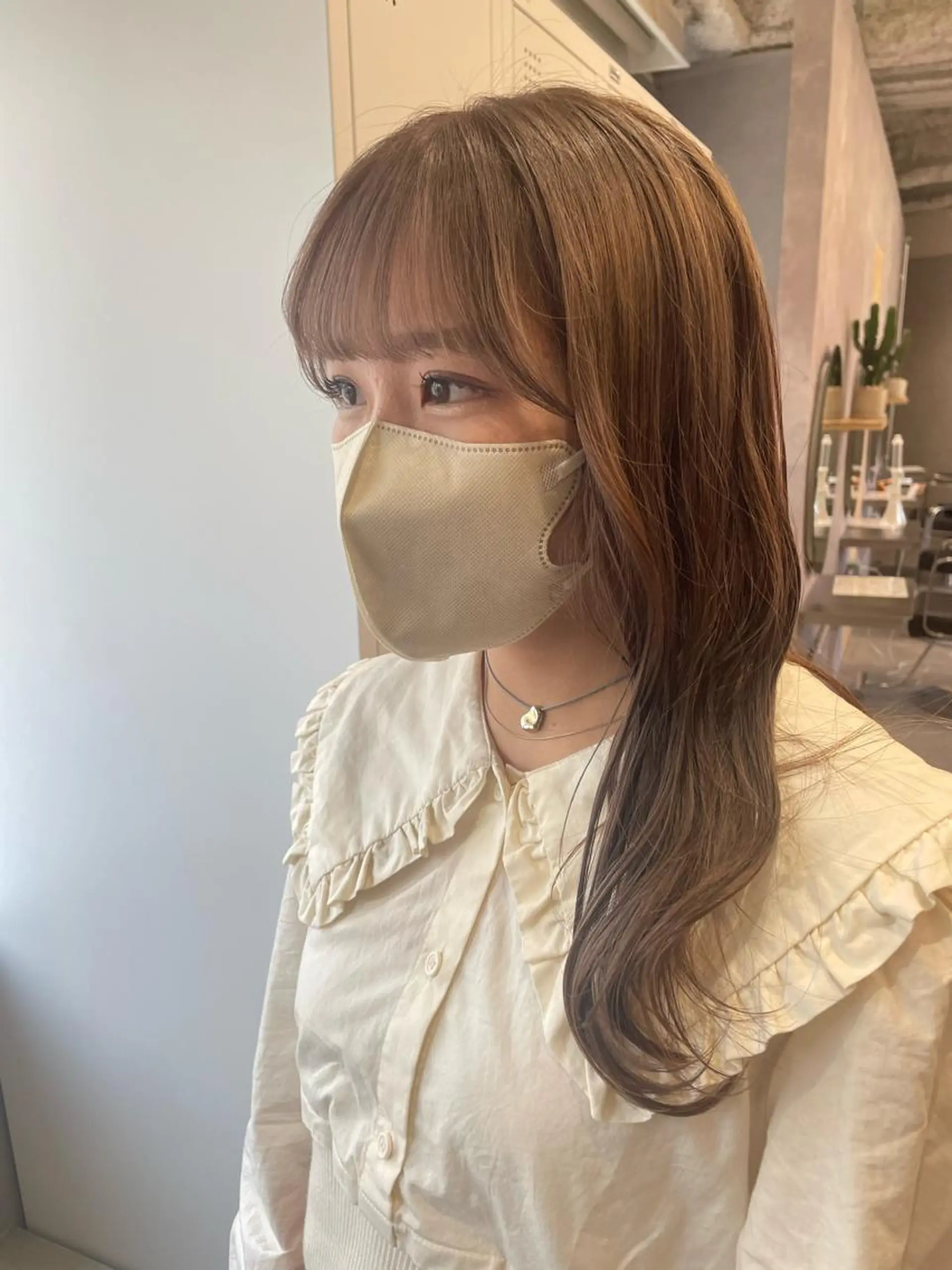 セミロング カラー ベージュカラー ダブルカラー yui/ layer cutのヘアスタイル