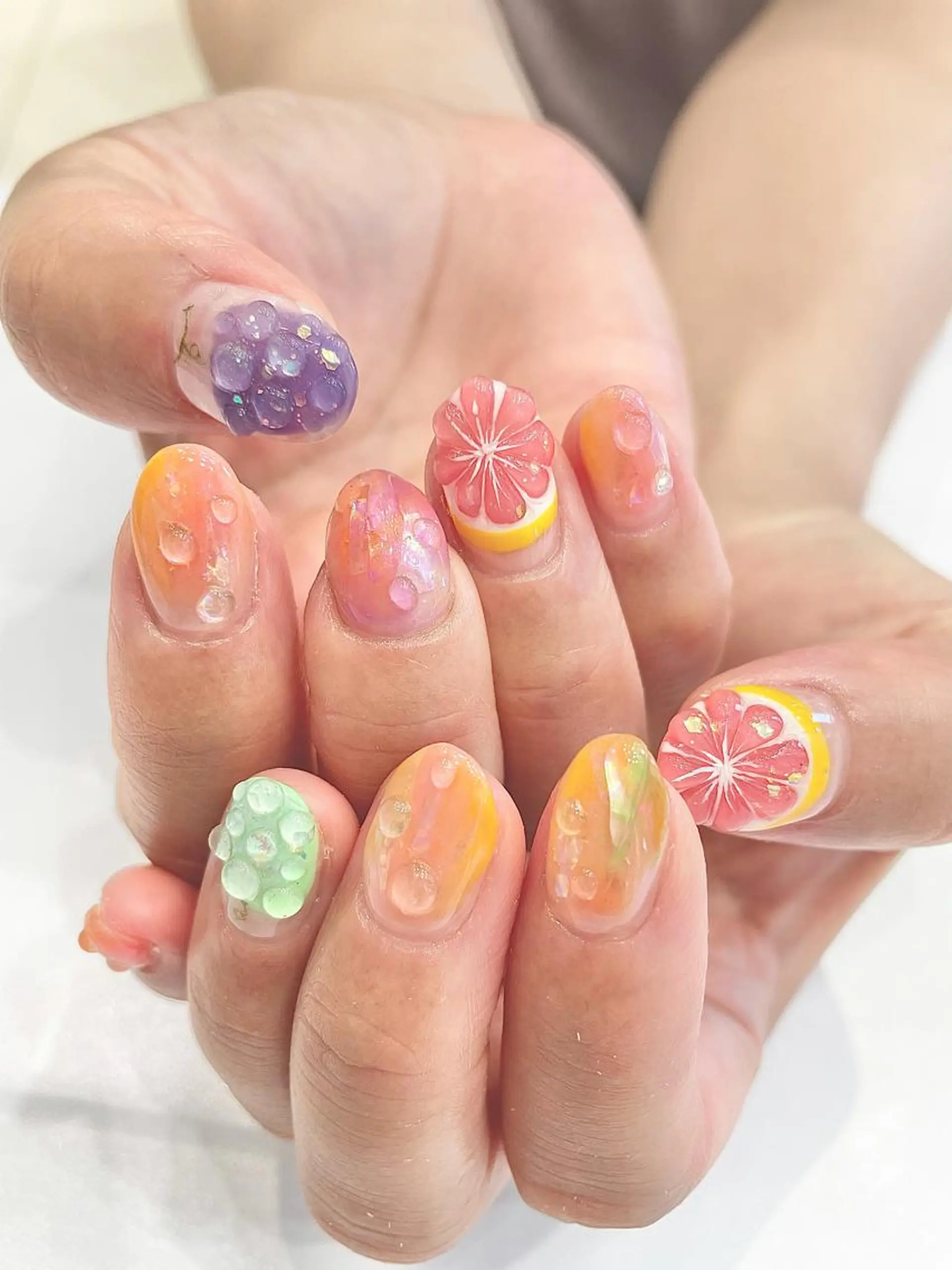 ネイル ハンドネイル Ash関内ネイリスト 荒木晴香のネイルデザイン