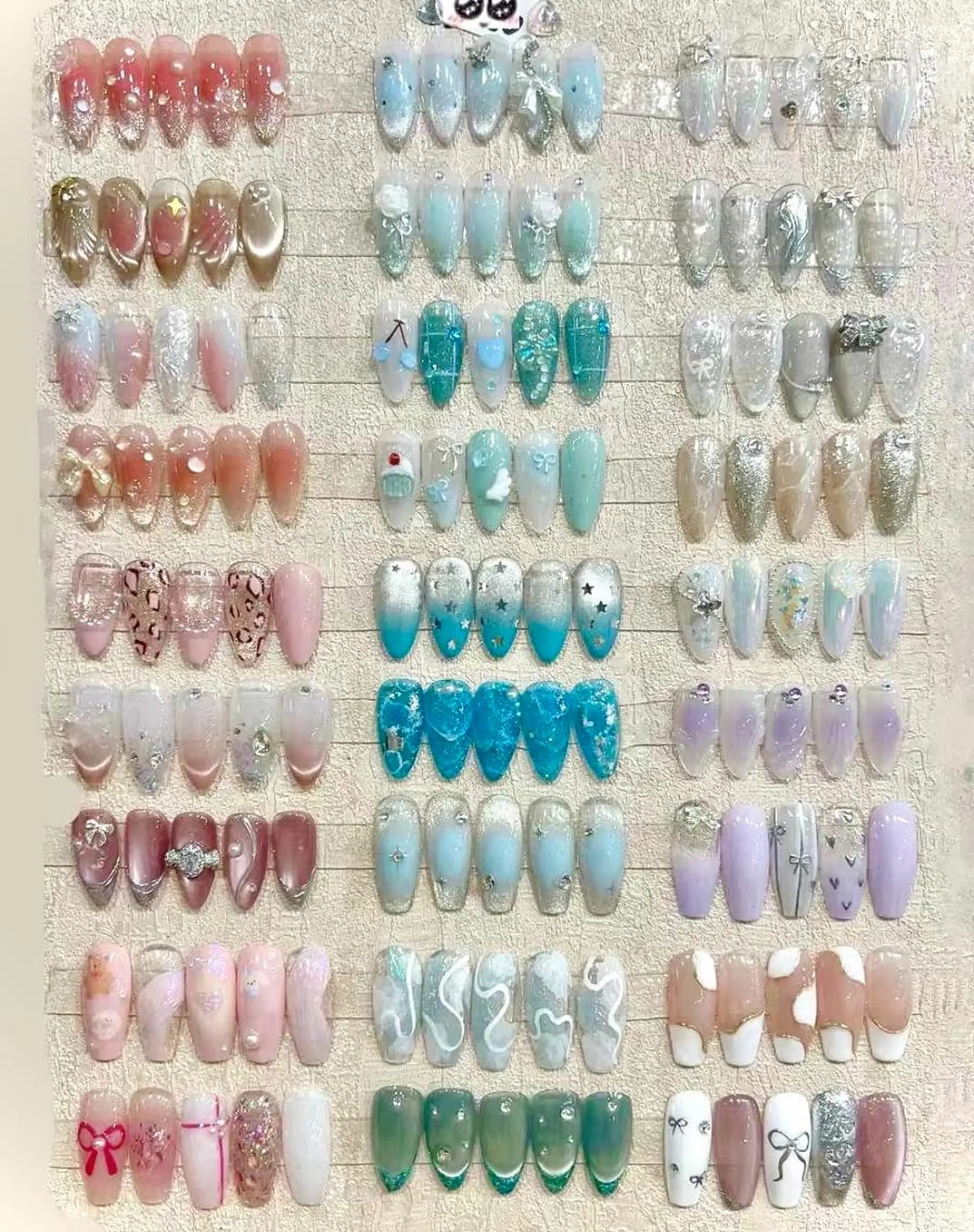 カラー ハンドネイル ビルドアップ ビューティーのネイルデザイン