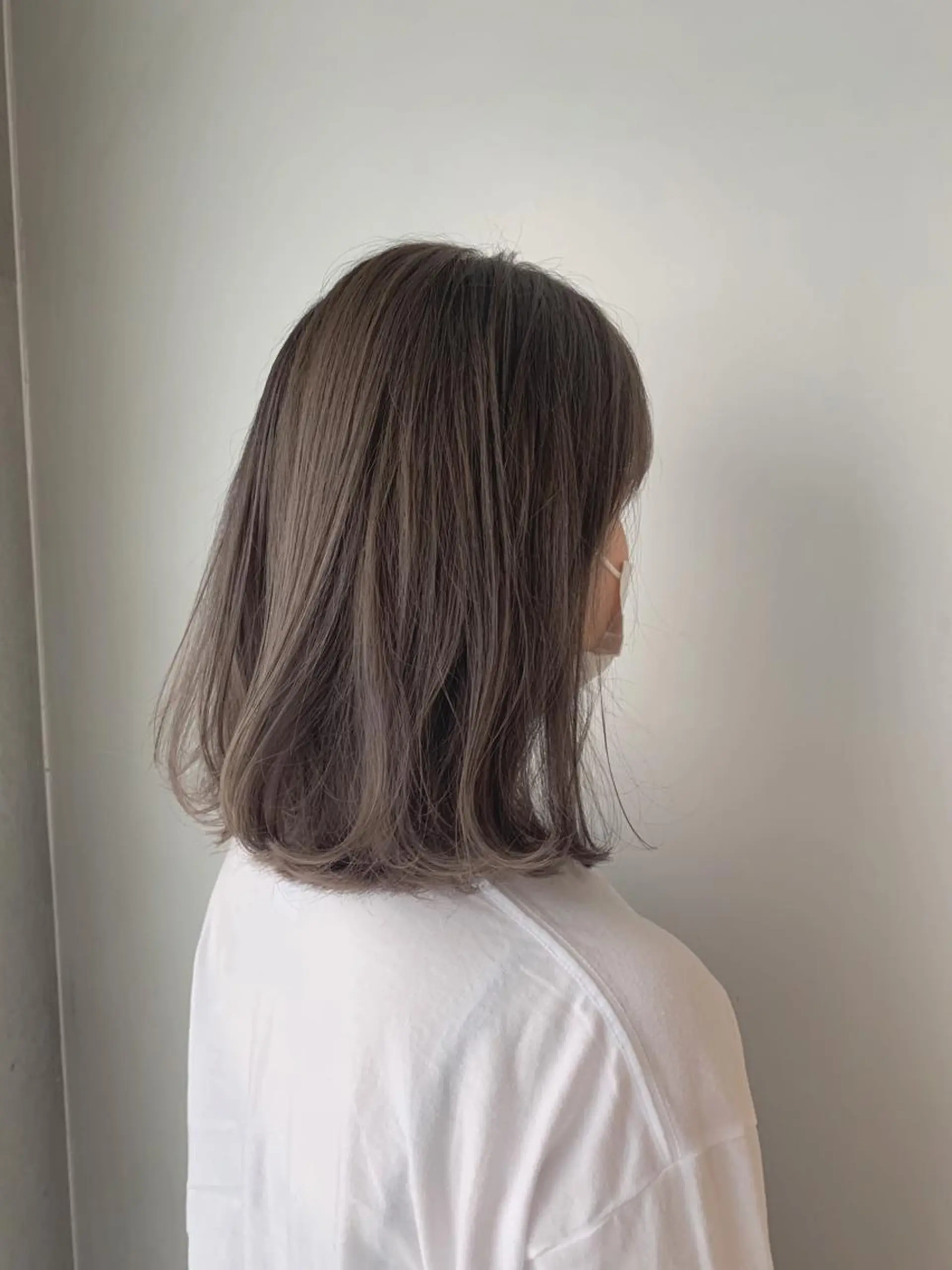 ミディアム カラー MIA 菅原のヘアスタイル