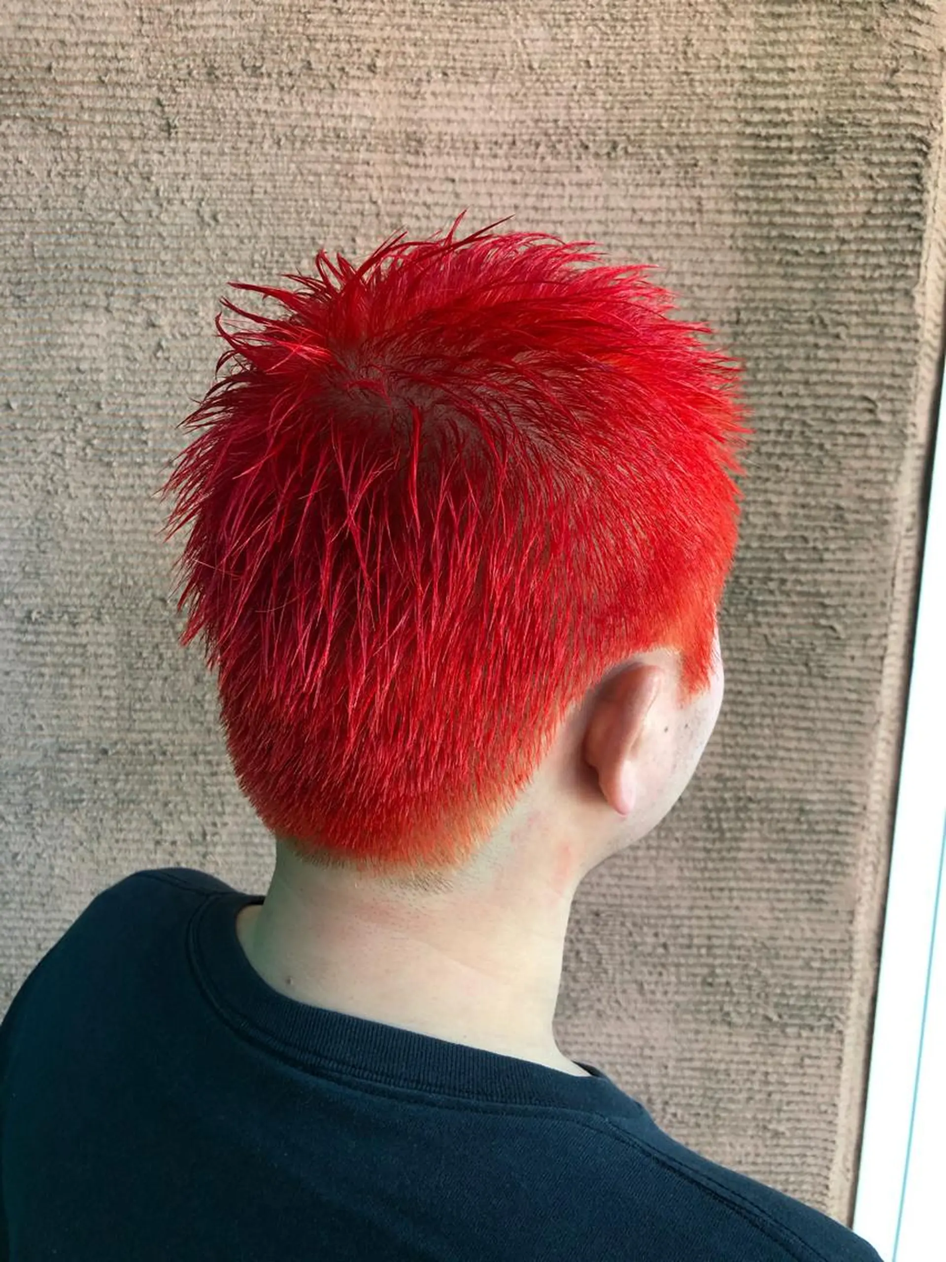 ショート カラー メンズ ボウズ レッドカラー カット ヘアカラー ROBOT   PLUS所属・大野 悠平のヘアスタイル