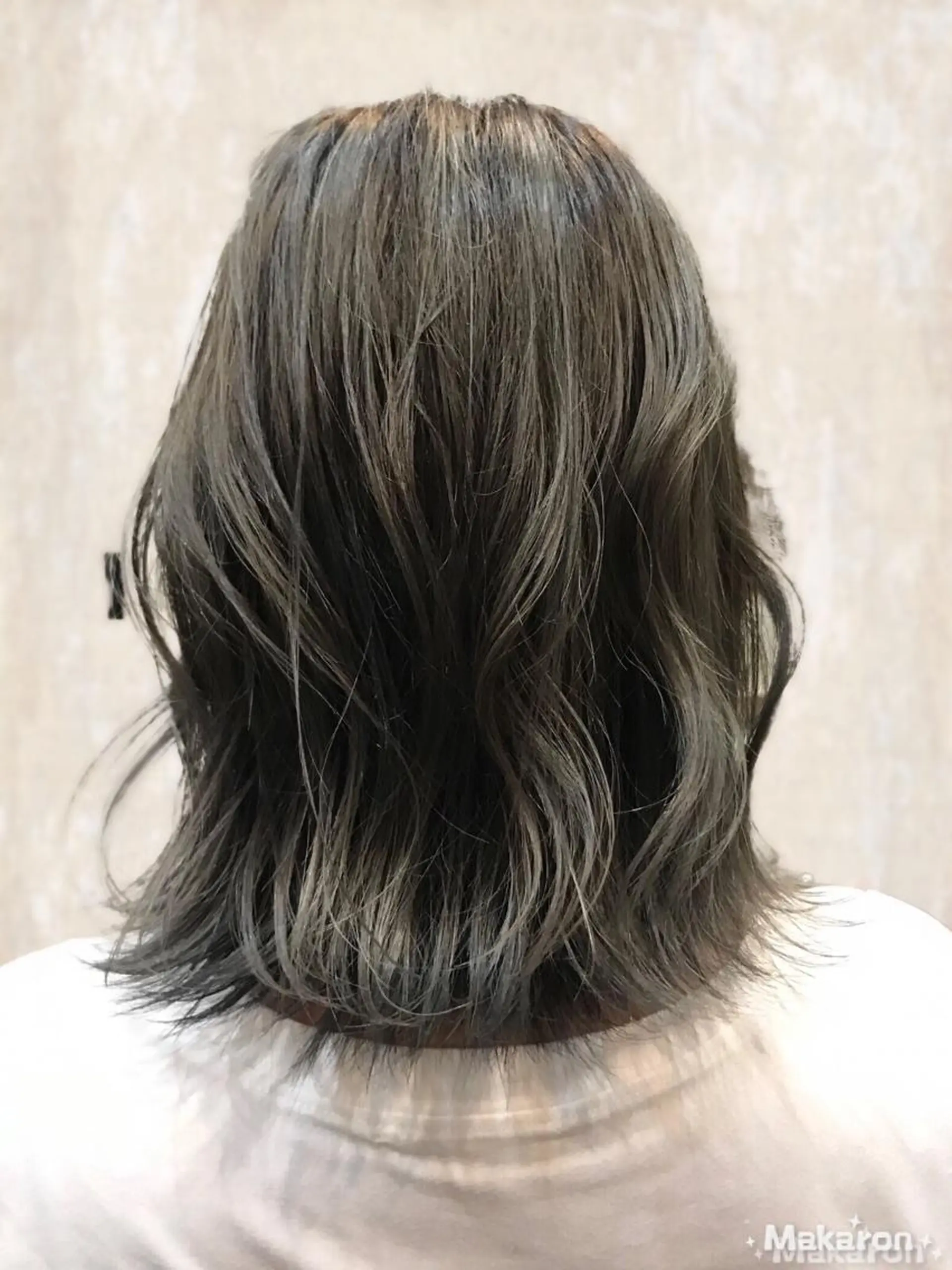 ミディアム カラー アッシュ シルバー シルバーアッシュ hair works raptureのヘアスタイル