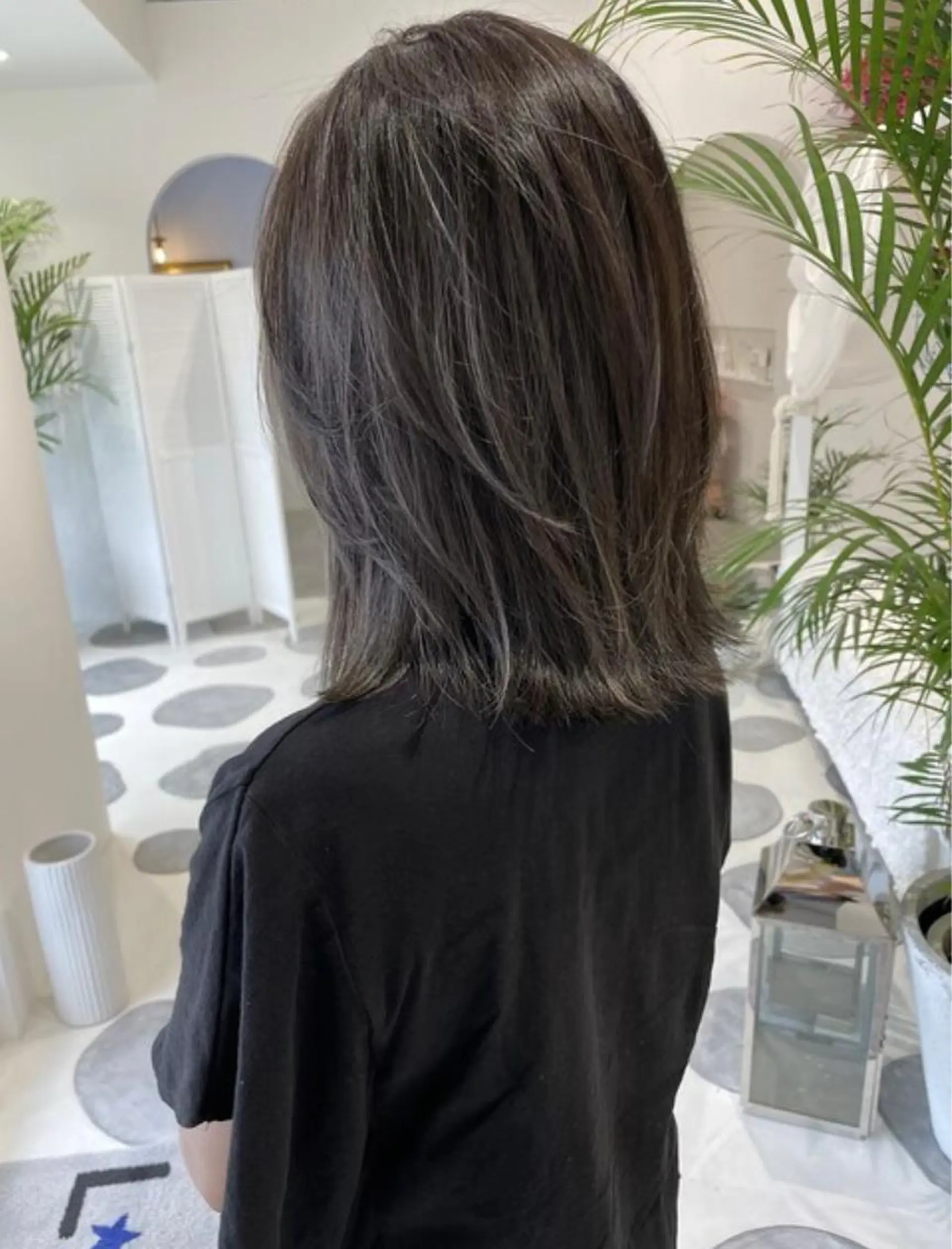 ミディアム カラー アイブロウ グレージュ ハイライトカラー ハイライト L⭐︎s  kind所属・L⭐︎s kind Amiのヘアスタイル