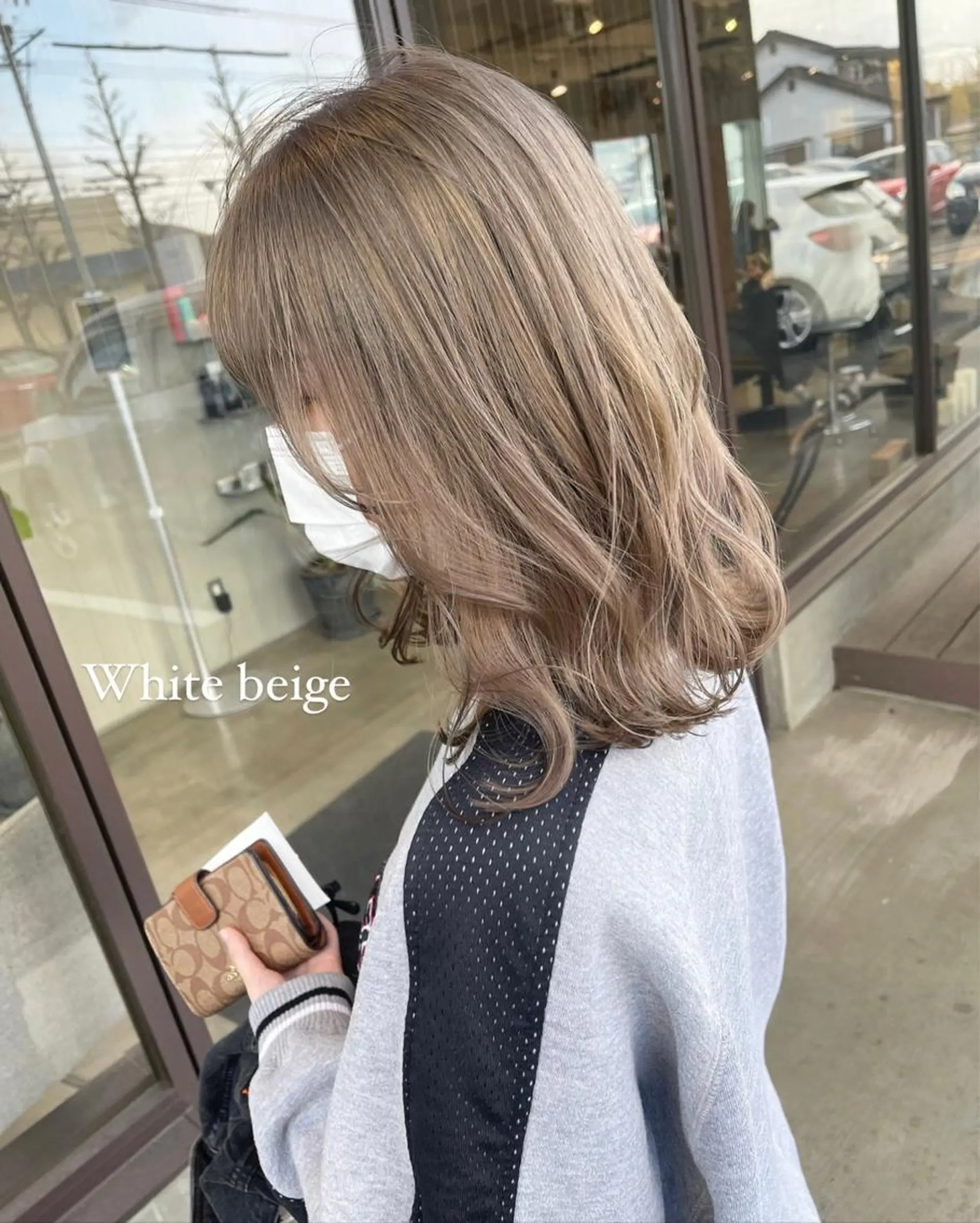 ミディアム Licol所属・12月期間限定 クーポンありリコルのヘアスタイル