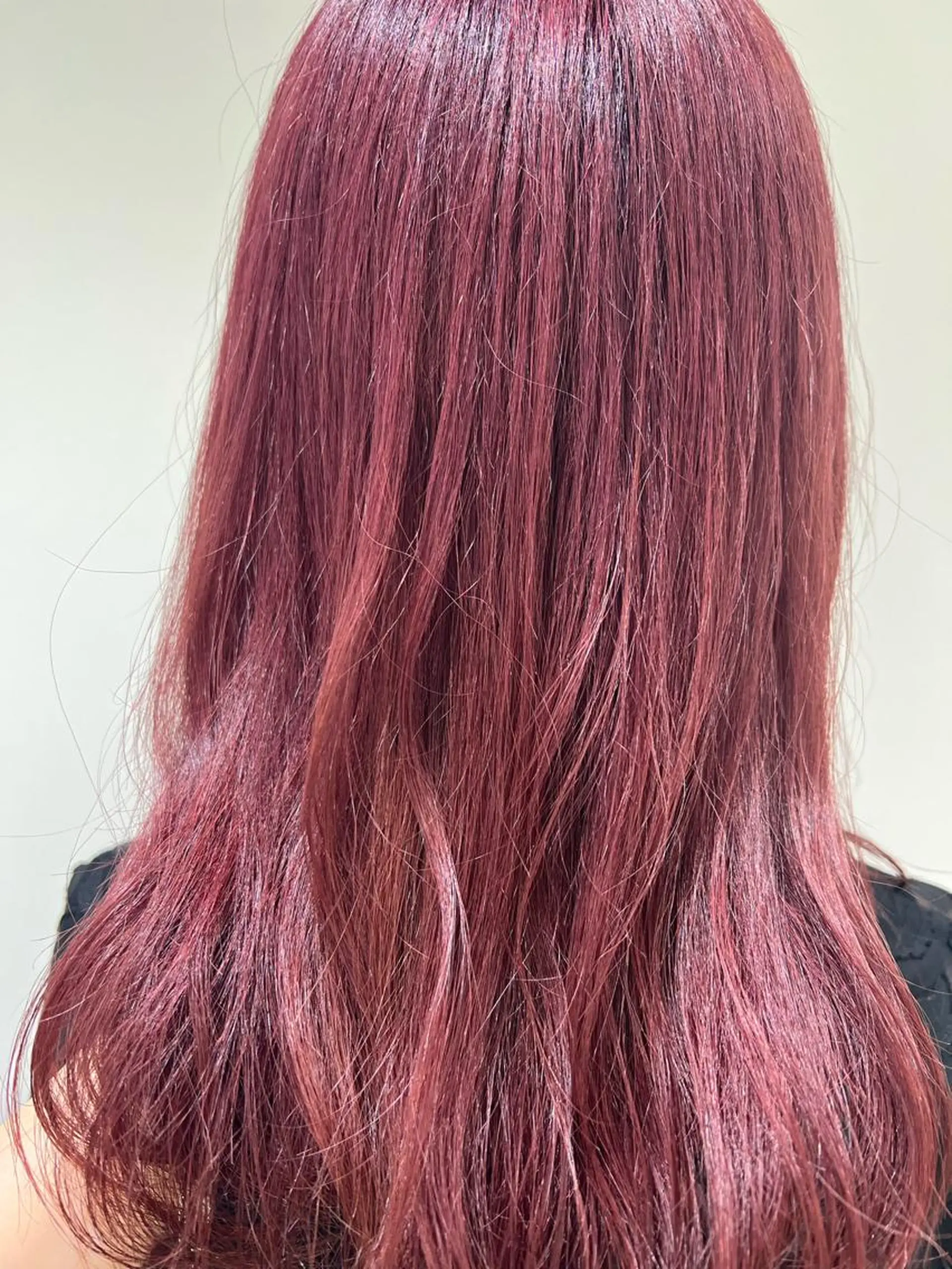 ロング カラー ブリーチ カシス 透明感カラー ピンクカラー 【暖色カラー特化】 中山由梨のヘアスタイル