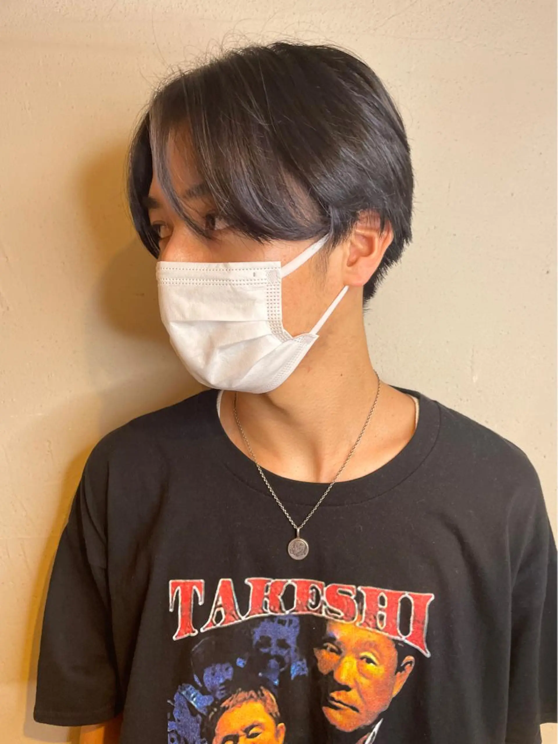 ショート カラー メンズ メンズブリーチ メンズハイライト ブリーチ ブルーカラー ハイライトカラー HAIR.RIMA所属・鎌田 愛のヘアスタイル