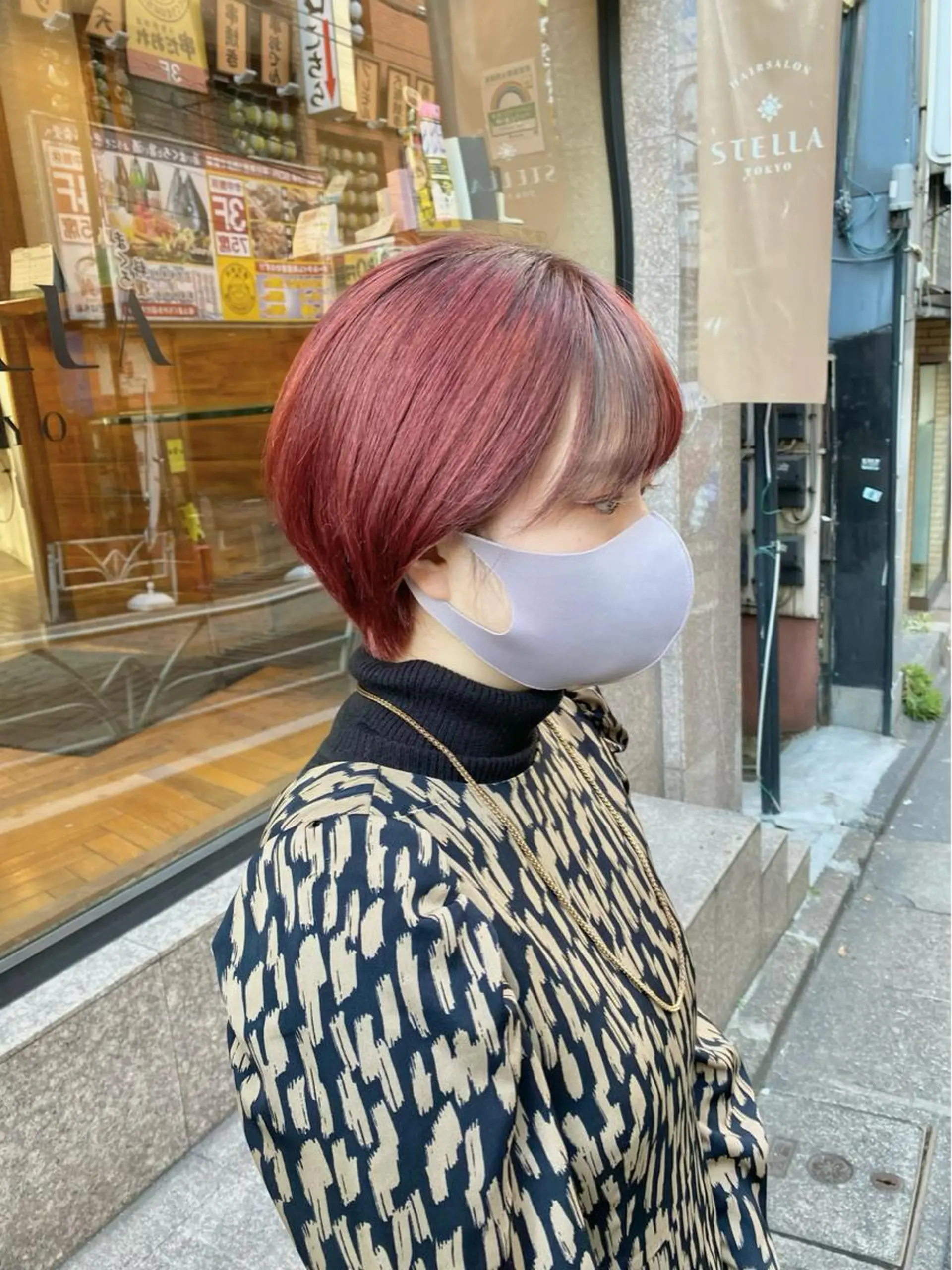 ショート カラー ショートボブ ボルドーカラー ボブ ショートヘア カット ヘアカラー トリートメント ボブ/縮毛矯正/ レイヤー/塚田のヘアスタイル