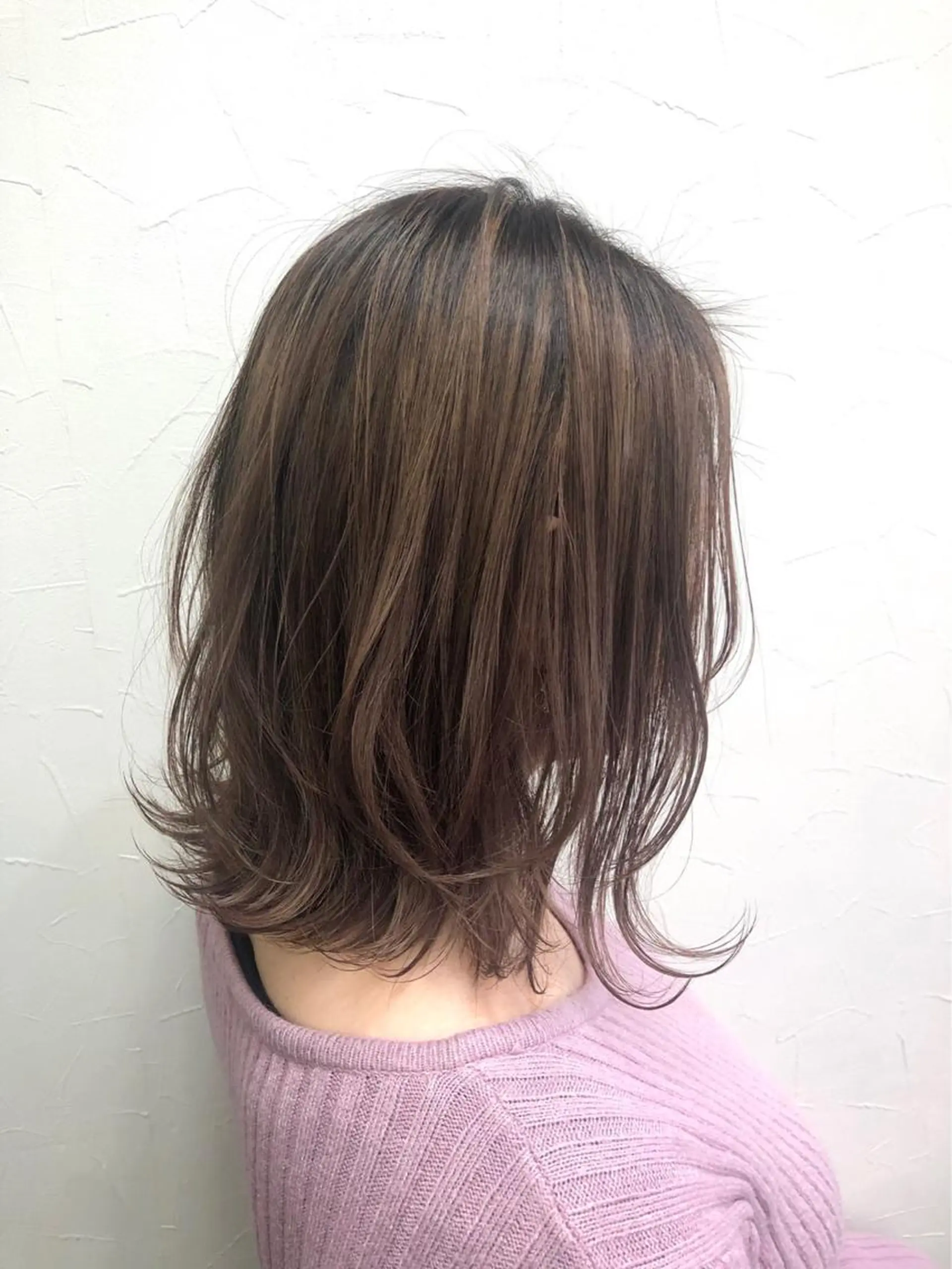 ミディアム くびれヘア ディレクター鮫島 俊介のヘアスタイル