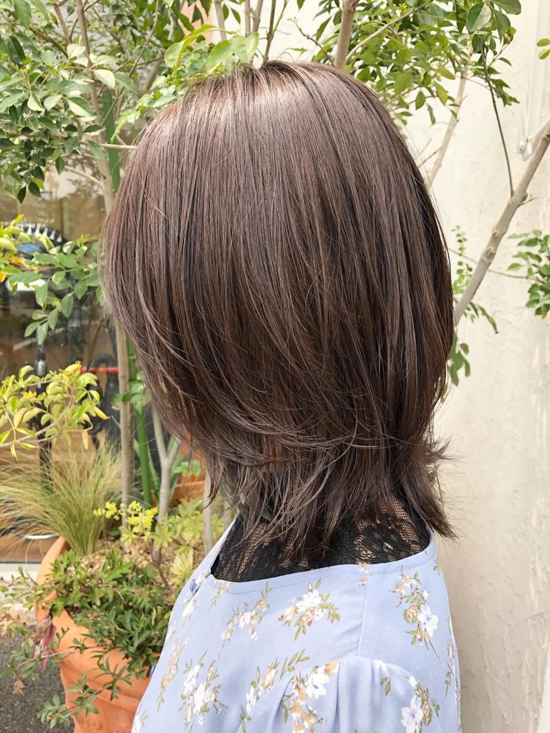 ミディアム 細沼 葵のヘアスタイル
