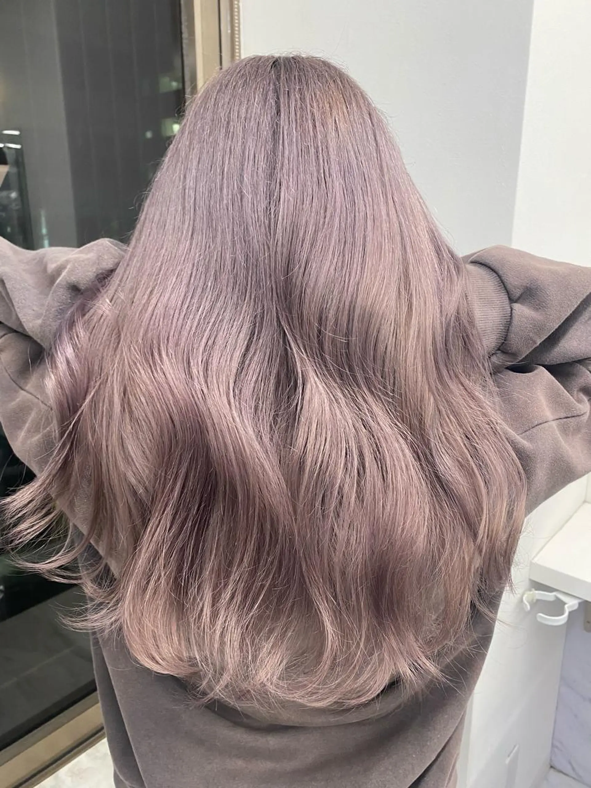 ミディアム カラー パーマ ヘアアレンジ メンズ キッズ ネイル マツエク・マツパ ヘアカラー トリートメント ヘアセット 韓国/トレンド レイヤー【101】のヘアスタイル
