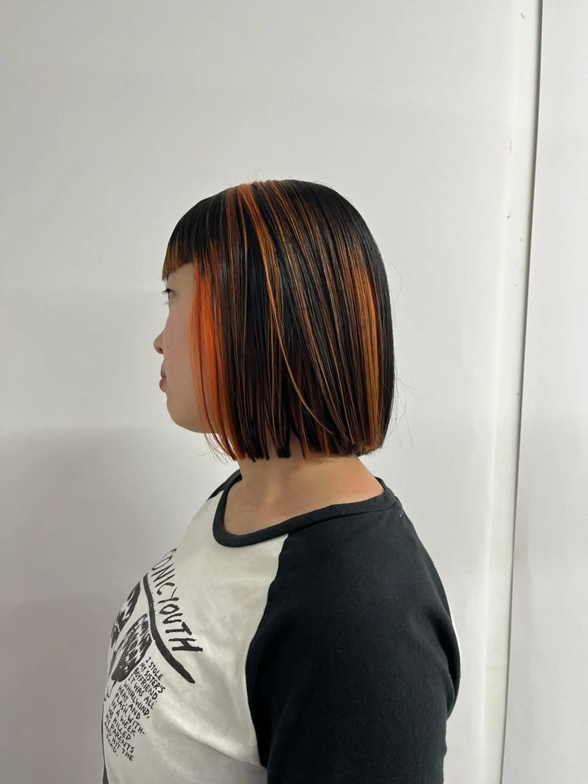 ミディアム カラー Haco＋所属・ウルフ/レイヤー Miinaのヘアスタイル