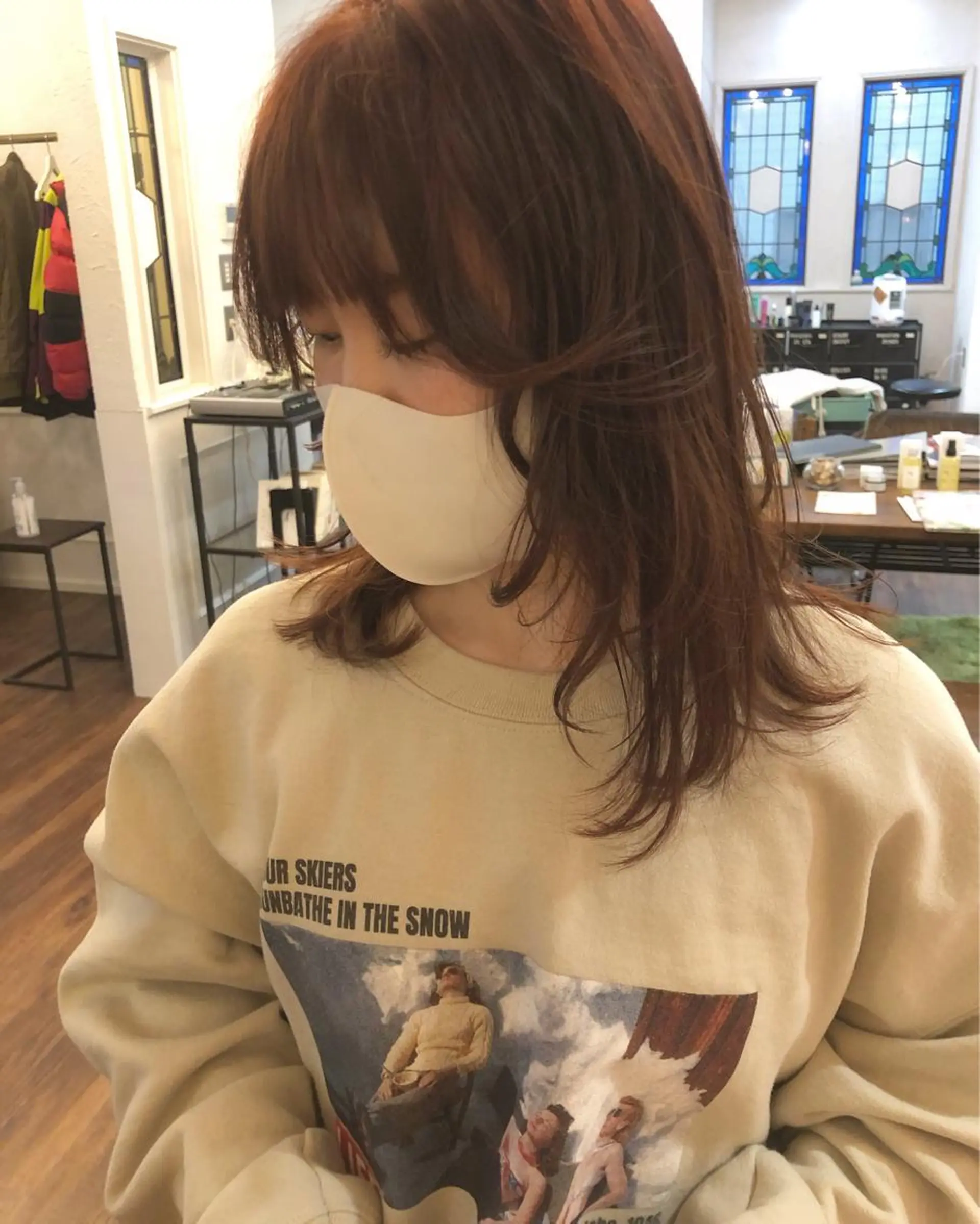 ミディアム カラー ベージュカラー ピンクカラー ピンクベージュ カット ヘアカラー 江原 彩華のヘアスタイル