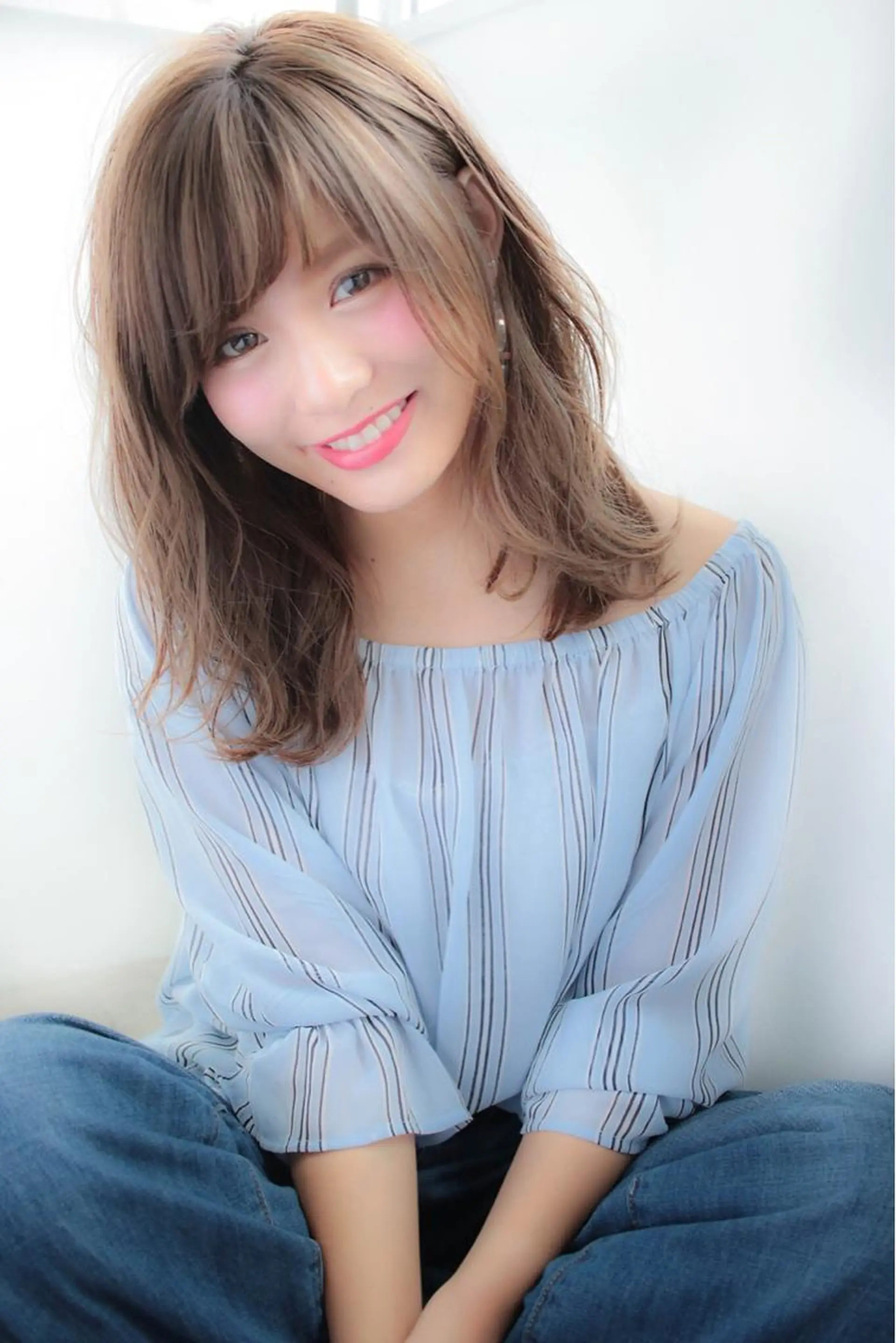 セミロング パーマ 💘トレンドスタイル 💘透明感ヘアのヘアスタイル