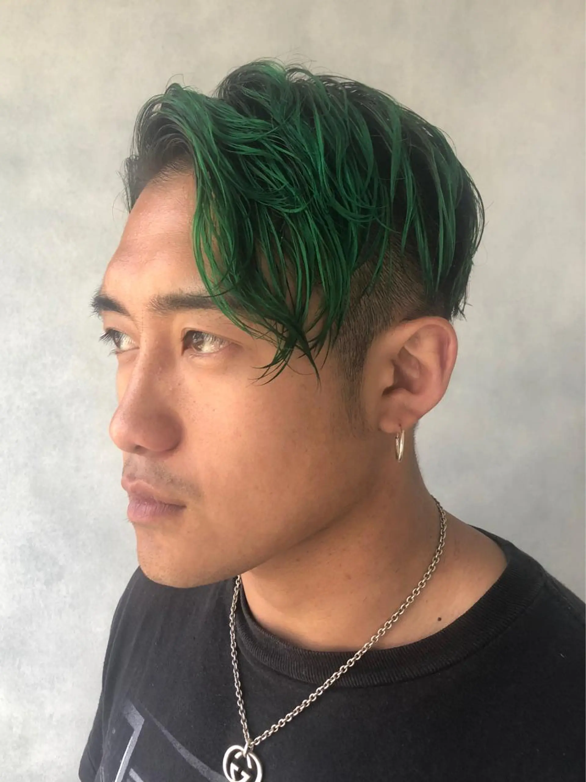 メンズ メンズブリーチ センターパート 推しカラー🌙 RIHOのヘアスタイル