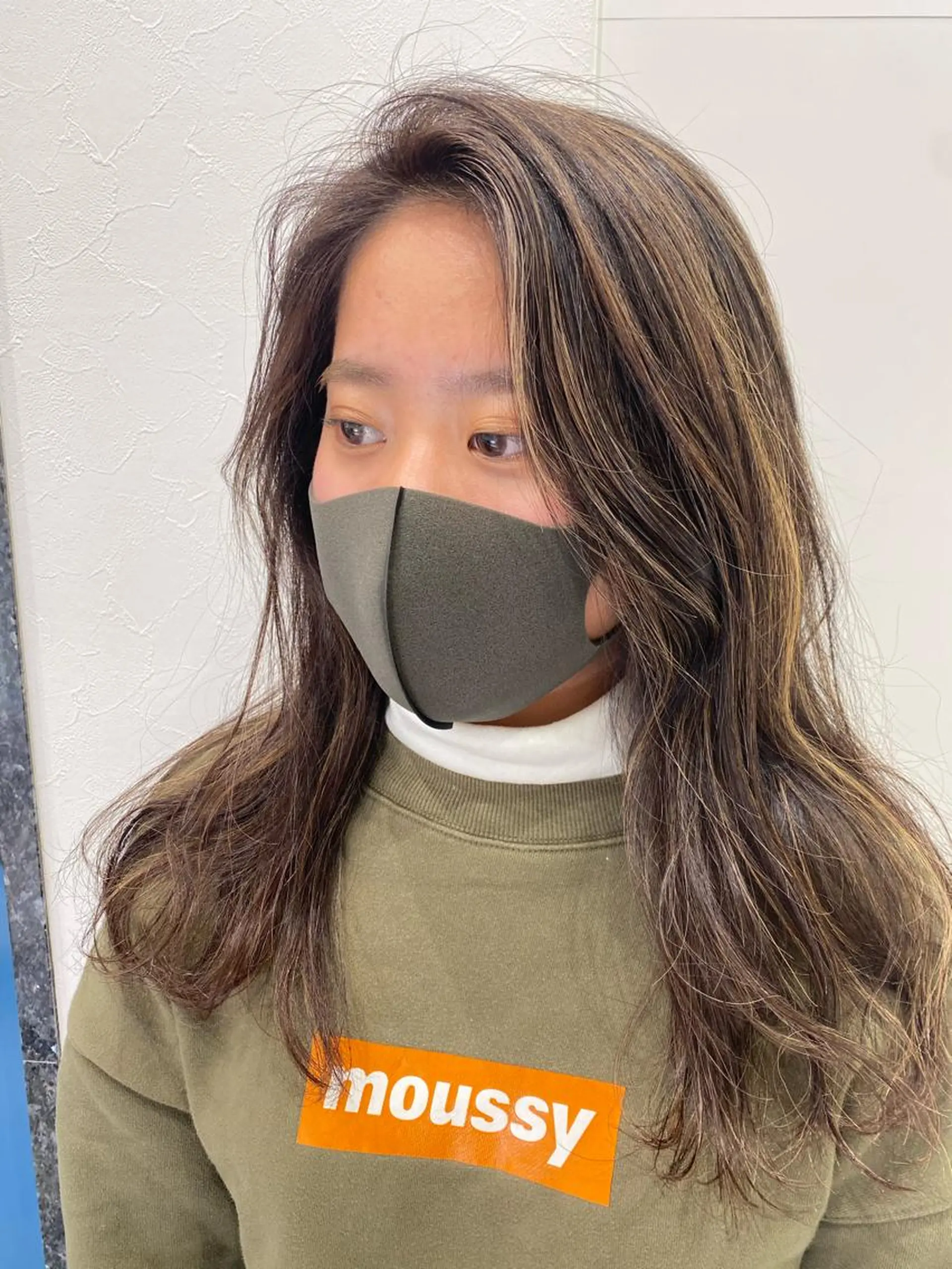 セミロング 外国人風カラー ハイライト hair Freak所属・佐藤 祥太のヘアスタイル
