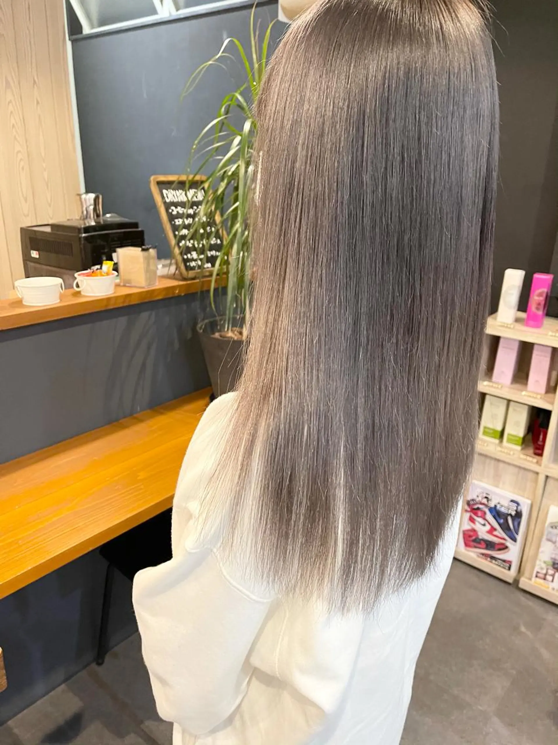 ロング カラー ～lynn～Moana by HEADLIGHT 武蔵小杉２号店【リン モアナ バイ ヘッドライト】所属・Tomoya 次世代ブリーチ🕊のヘアスタイル