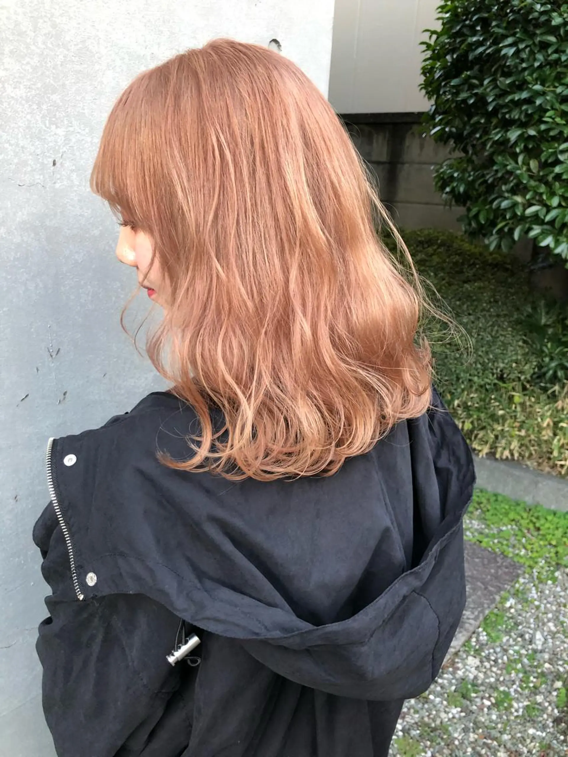 セミロング カラー ベージュカラー ハイトーンカラー ハイトーンオレンジ オレンジ オレンジベージュ FLEUR by little所属・🌸モテヘア🌸 ﾀﾞｲﾁのヘアスタイル