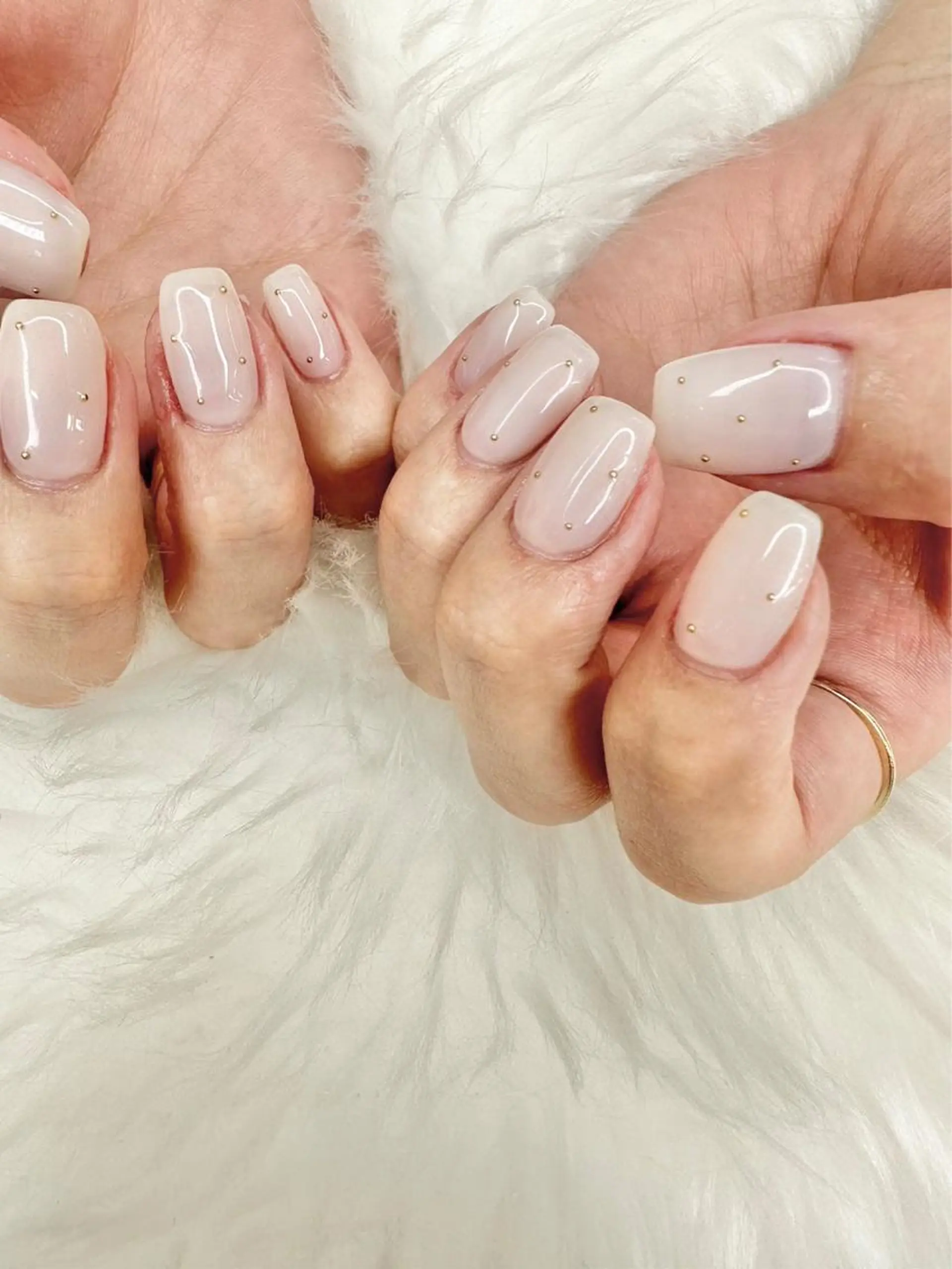 ネイル ホワイト yuka🩶 渋谷.表参道Nailのネイルデザイン