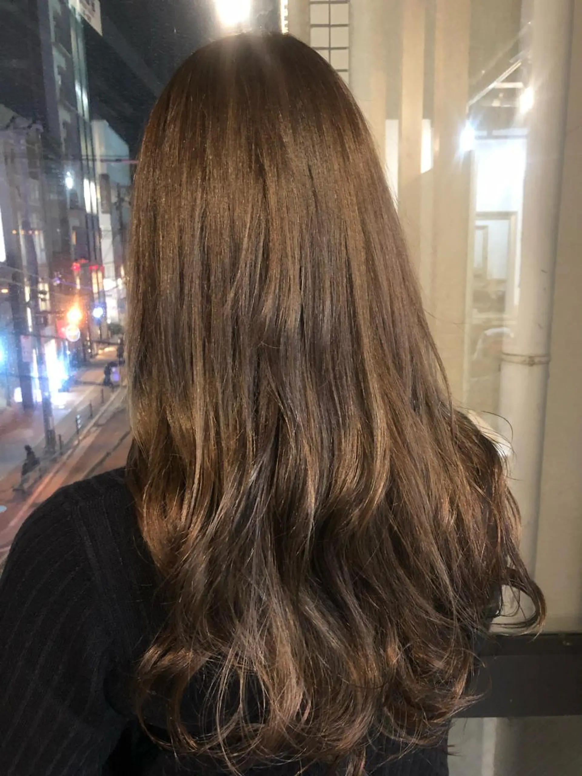 セミロング カラー 髪質改善＆ブリーチ 伊勢　祐一郎のヘアスタイル