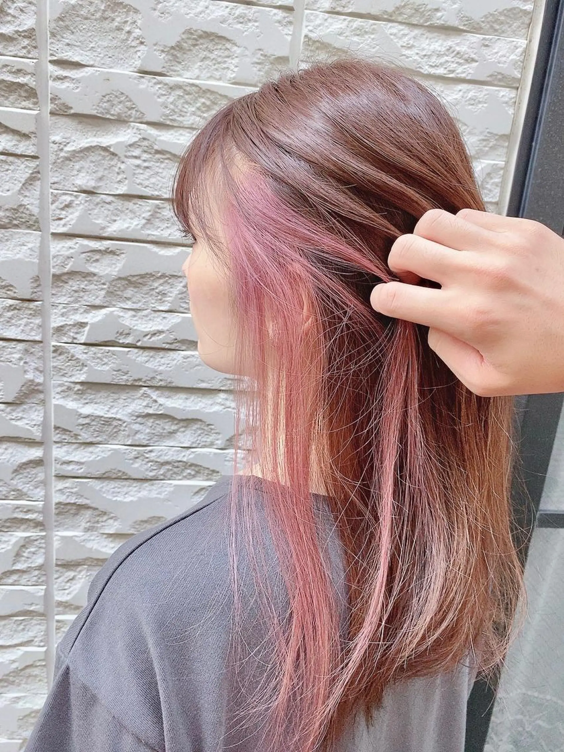 ロング カラー ヘアアレンジ ベージュカラー ブリーチ イヤリングカラー ピンクカラー ヘアカラー ✨髪質改善/透明感✨ 西野　陽のヘアスタイル