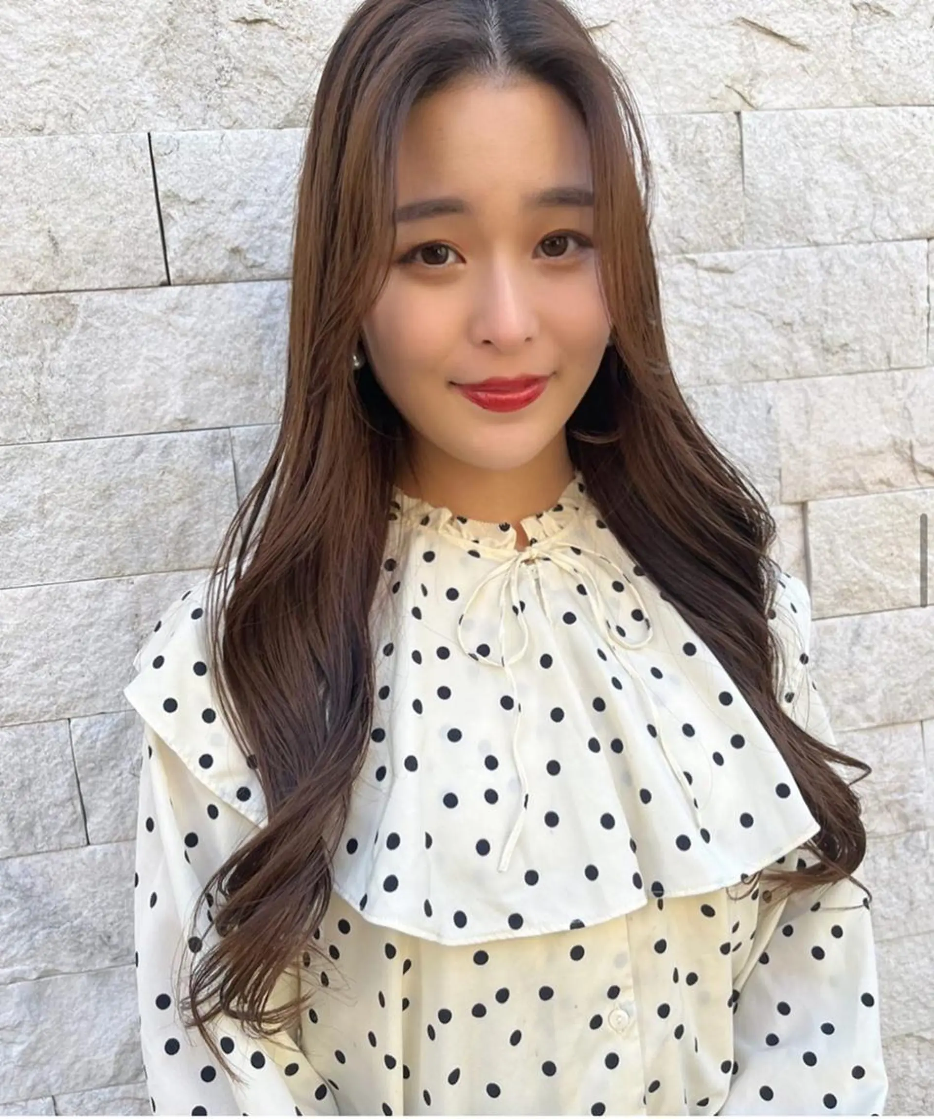 ミディアム カラー ヘアアレンジ ミディアムパーマ ベージュカラー 透明感カラー ハイライトカラー ミルクティーベージュ 韓国/髪質改善💘 櫻井かれんのヘアスタイル