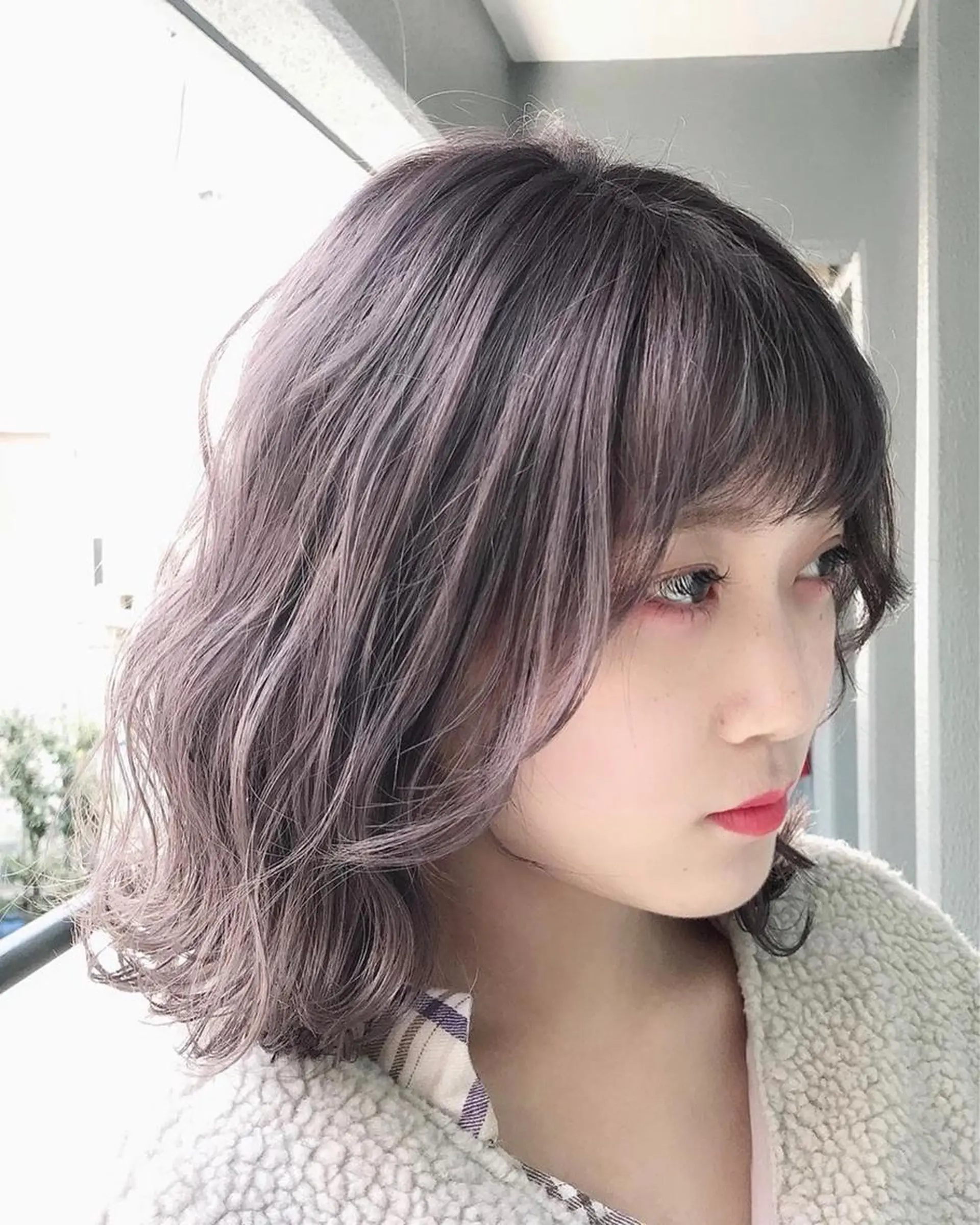 カラー メンズ メンズブリーチ ブリーチ ラベンダーカラー ラベンダーグレー メンズカット/レイヤ ーカット大名Lay.のヘアスタイル